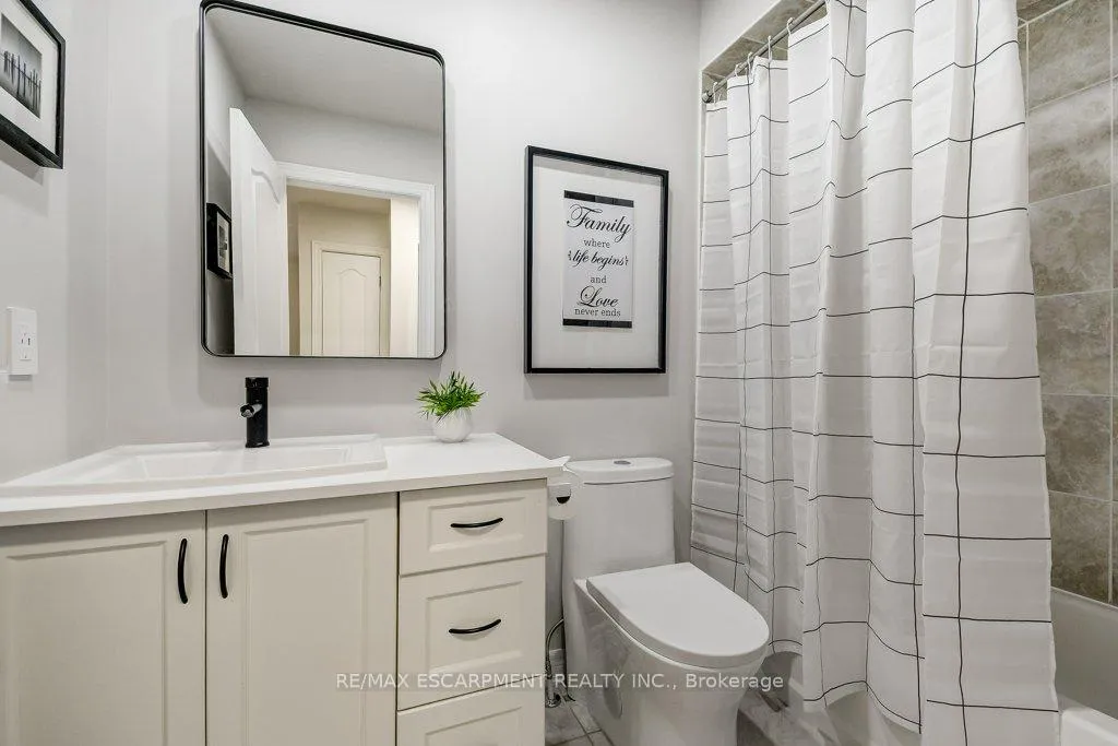 Photo 25 of 179 Chudleigh Street, Hamilton, Waterdown — HOMEH