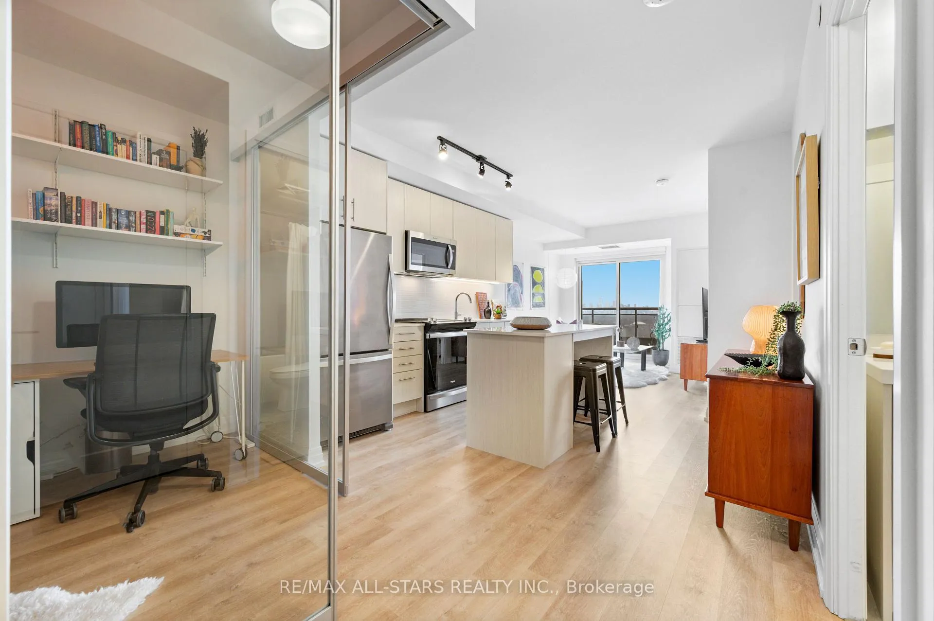 Photo 10 of Unit 2310, 286 Main Street, Toronto, East End-Danforth — HOMEH