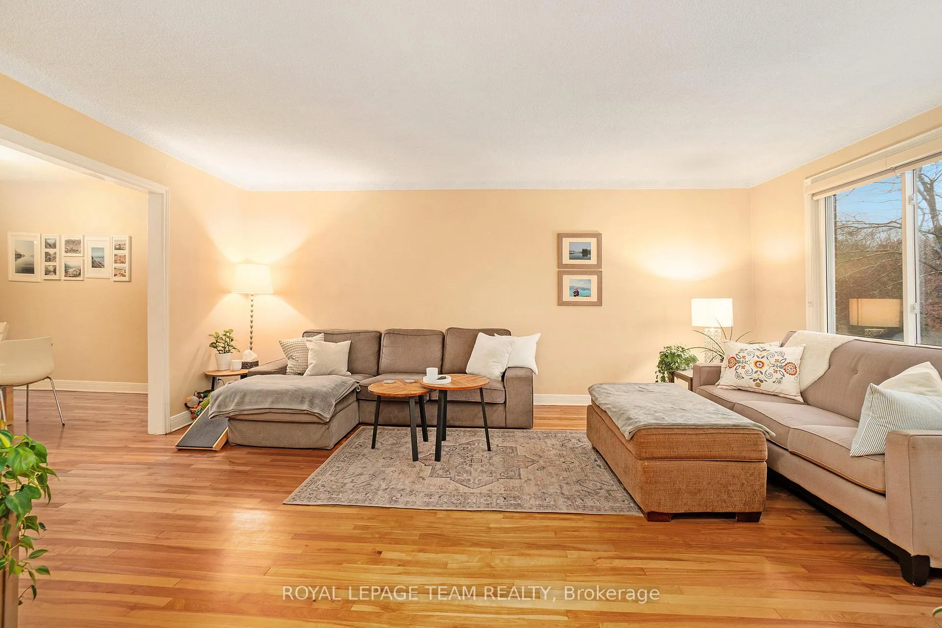 Photo 4 of 2493 Clementine Boulevard, Ottawa, Heron Park — HOMEH