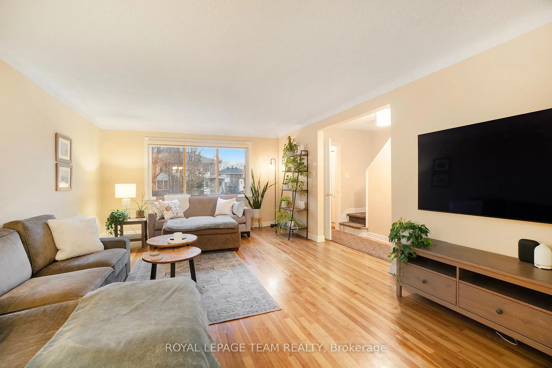 Photo 6 of 2493 Clementine Boulevard, Ottawa, Heron Park — HOMEH