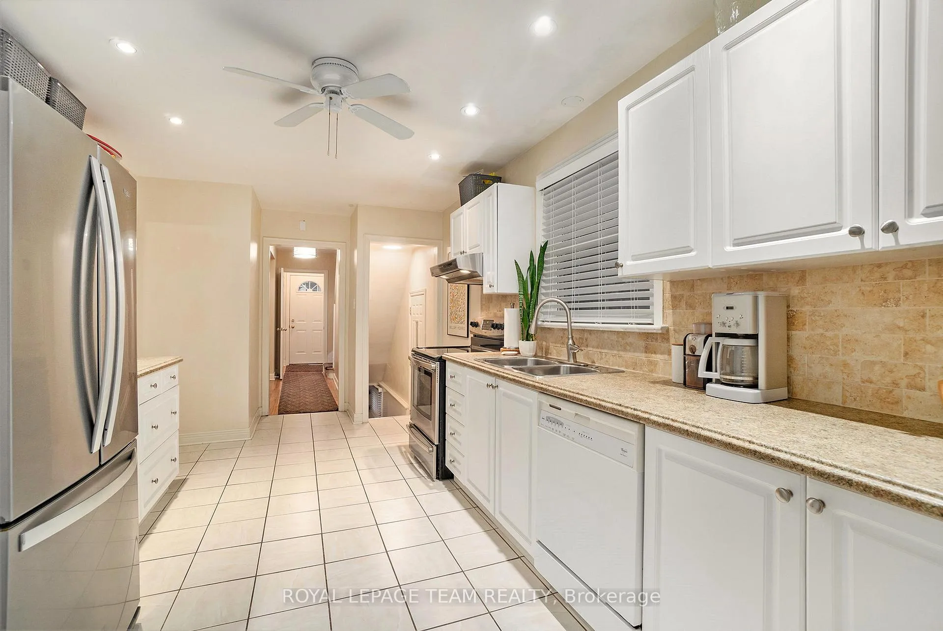 Photo 10 of 2493 Clementine Boulevard, Ottawa, Heron Park — HOMEH