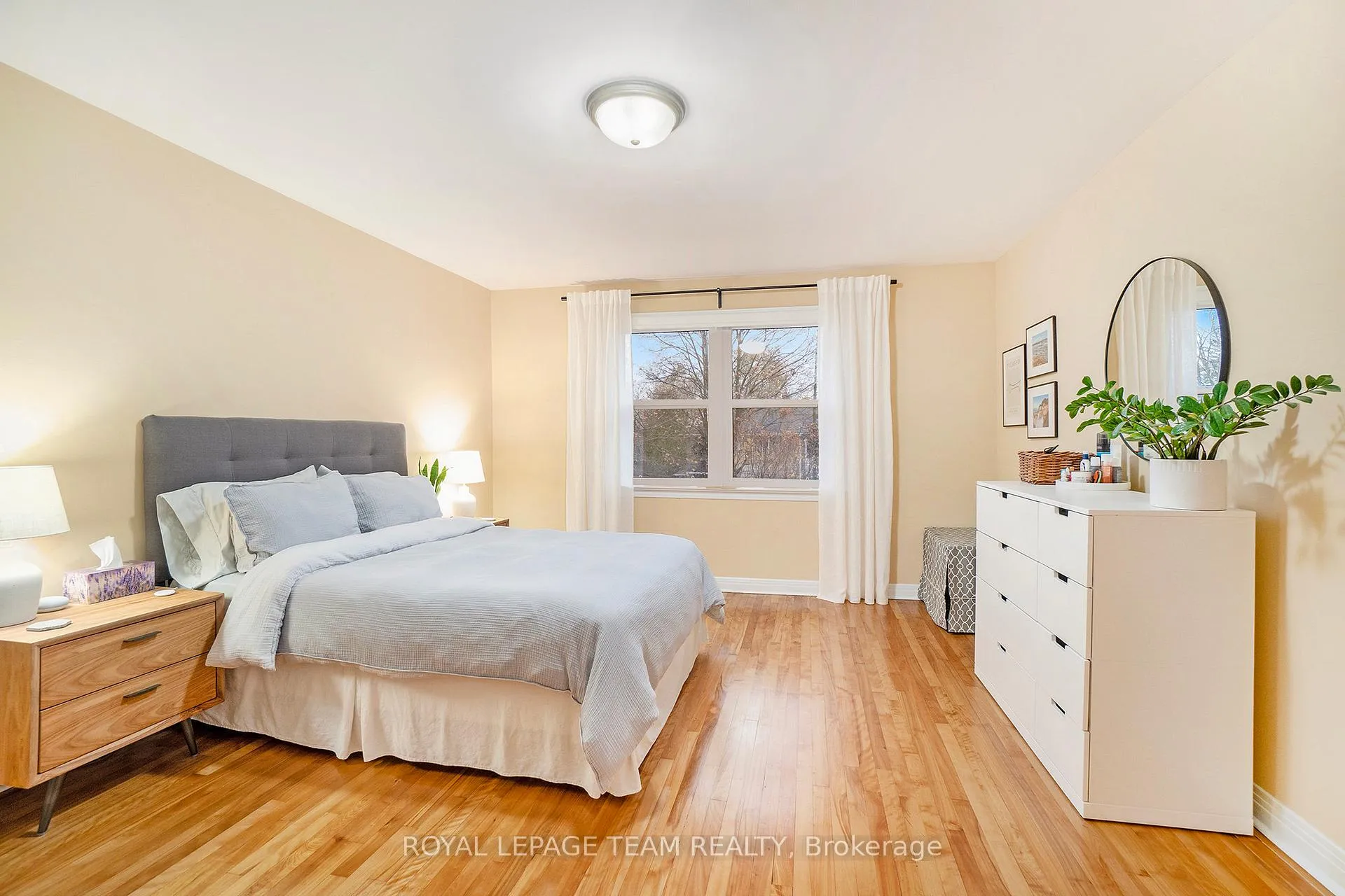 Photo 12 of 2493 Clementine Boulevard, Ottawa, Heron Park — HOMEH