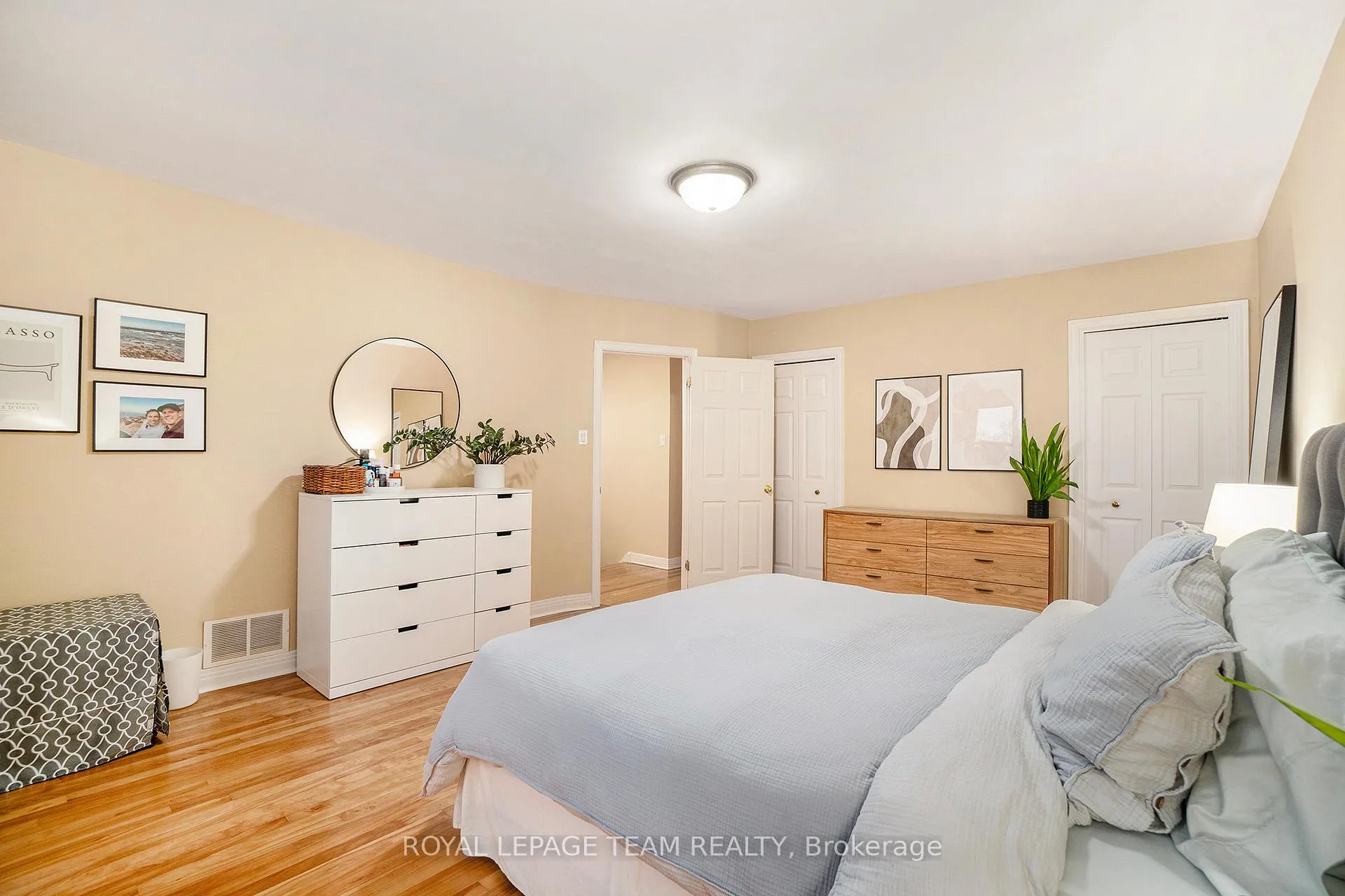 Photo 13 of 2493 Clementine Boulevard, Ottawa, Heron Park — HOMEH