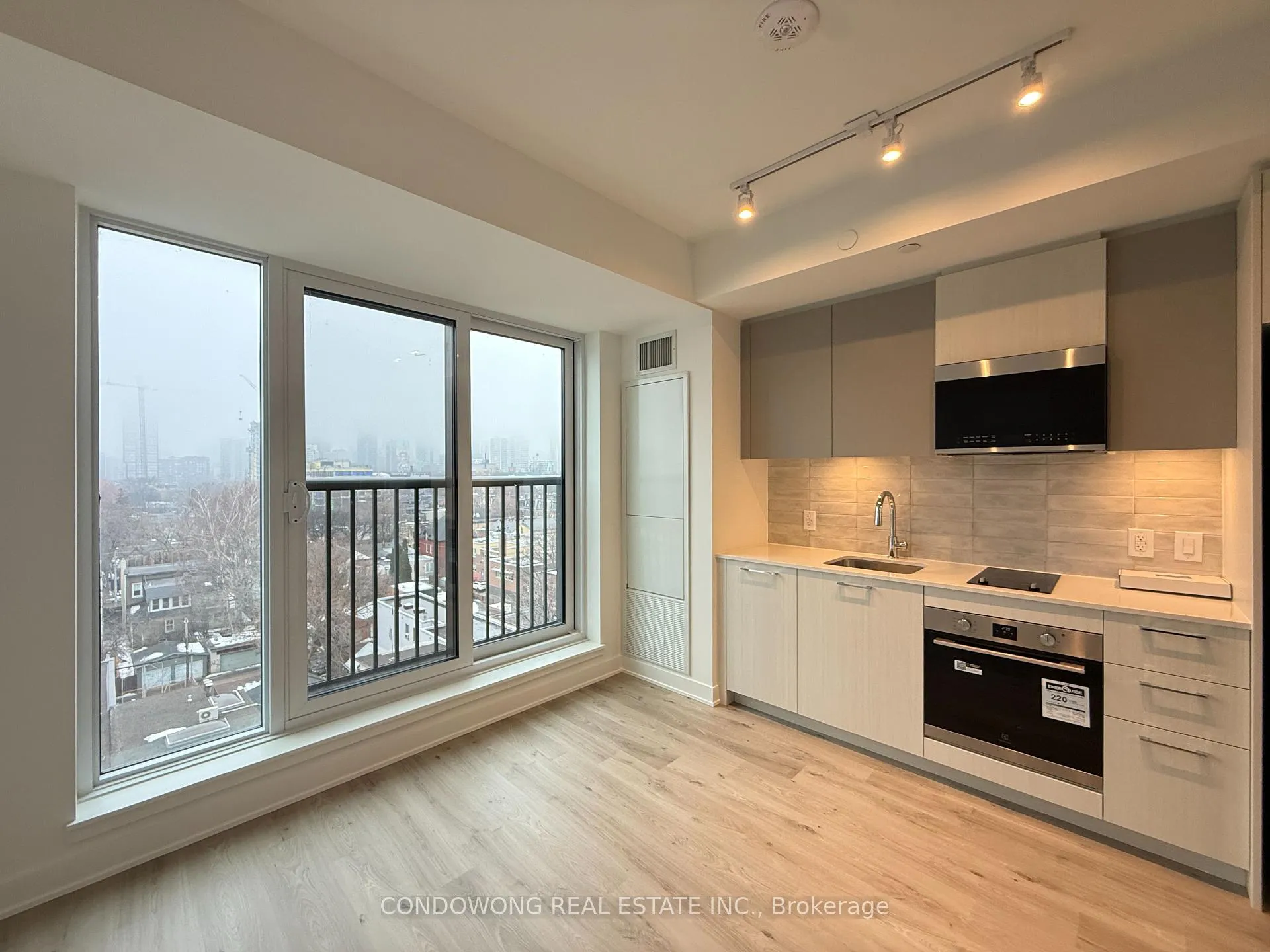 Photo 2 of Unit #725, 30 Dreamers Way, Toronto, Regent Park — HOMEH
