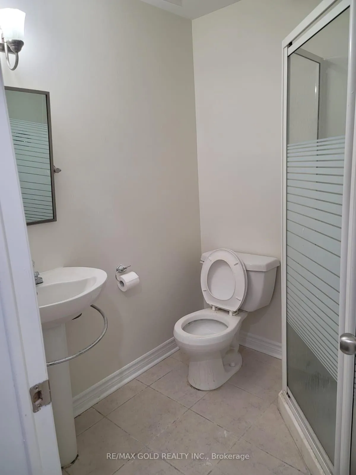 Photo 13 of 4 Devonsleigh Drive, Brampton, Fletcher's Meadow — HOMEH