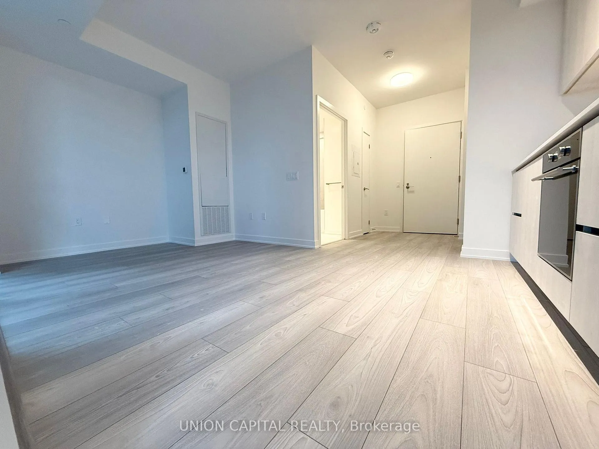 Photo 7 of Unit 1908, 110 Broadway Avenue, Toronto, Mount Pleasant West — HOMEH