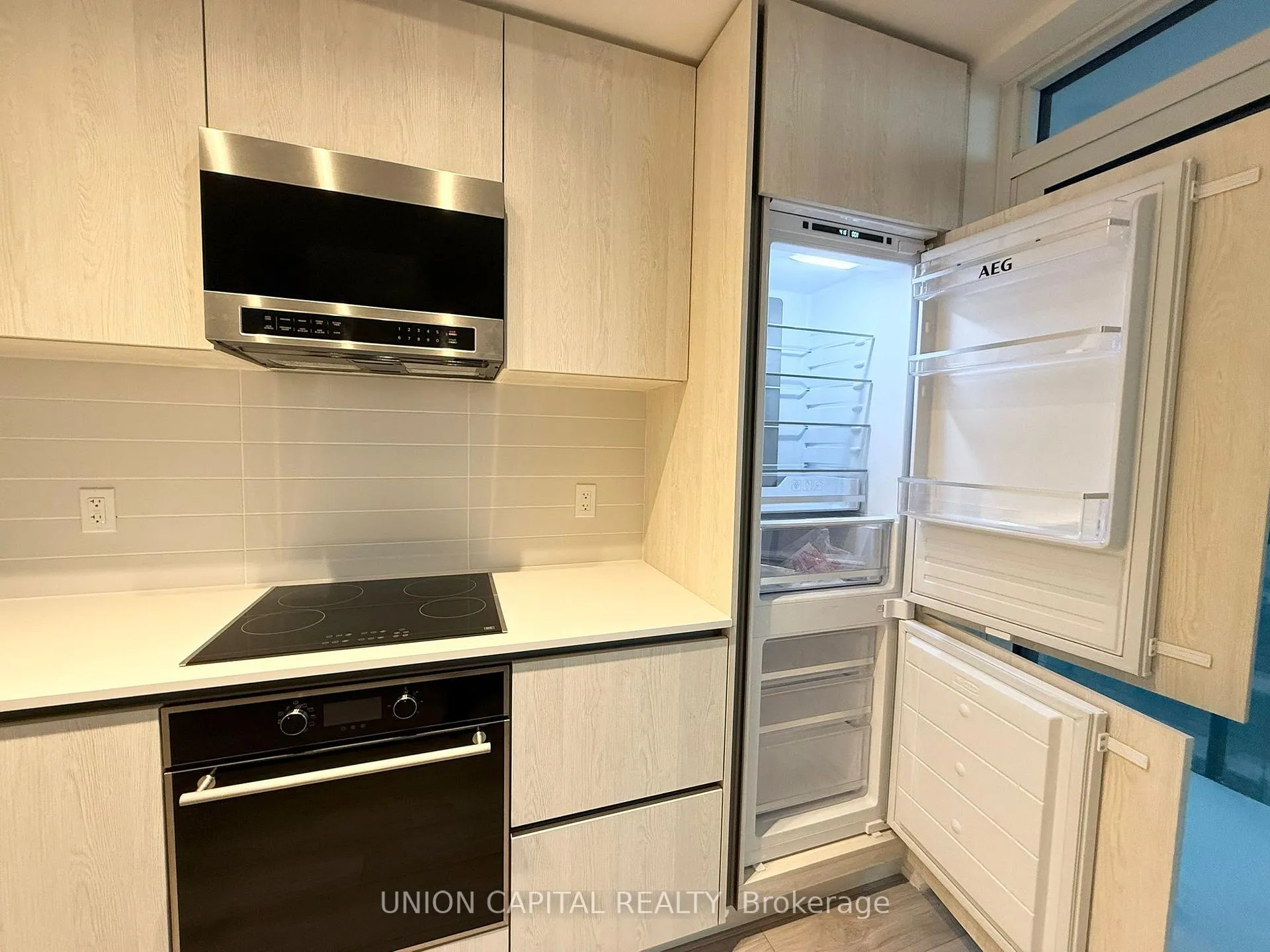 Photo 11 of Unit 1908, 110 Broadway Avenue, Toronto, Mount Pleasant West — HOMEH