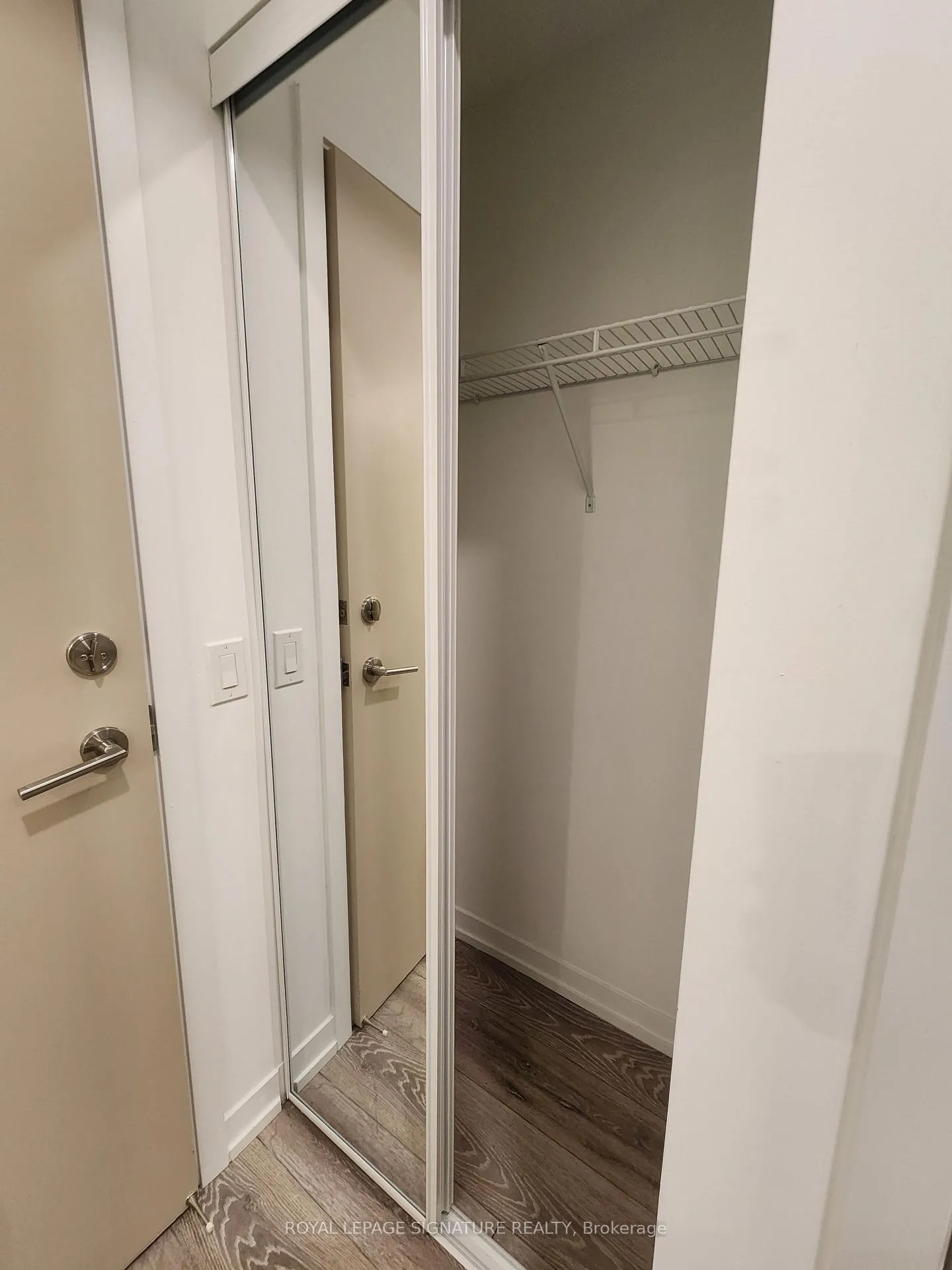 Photo 3 of Unit 727, 2020 Bathurst Street, Toronto, Humewood-Cedarvale — HOMEH