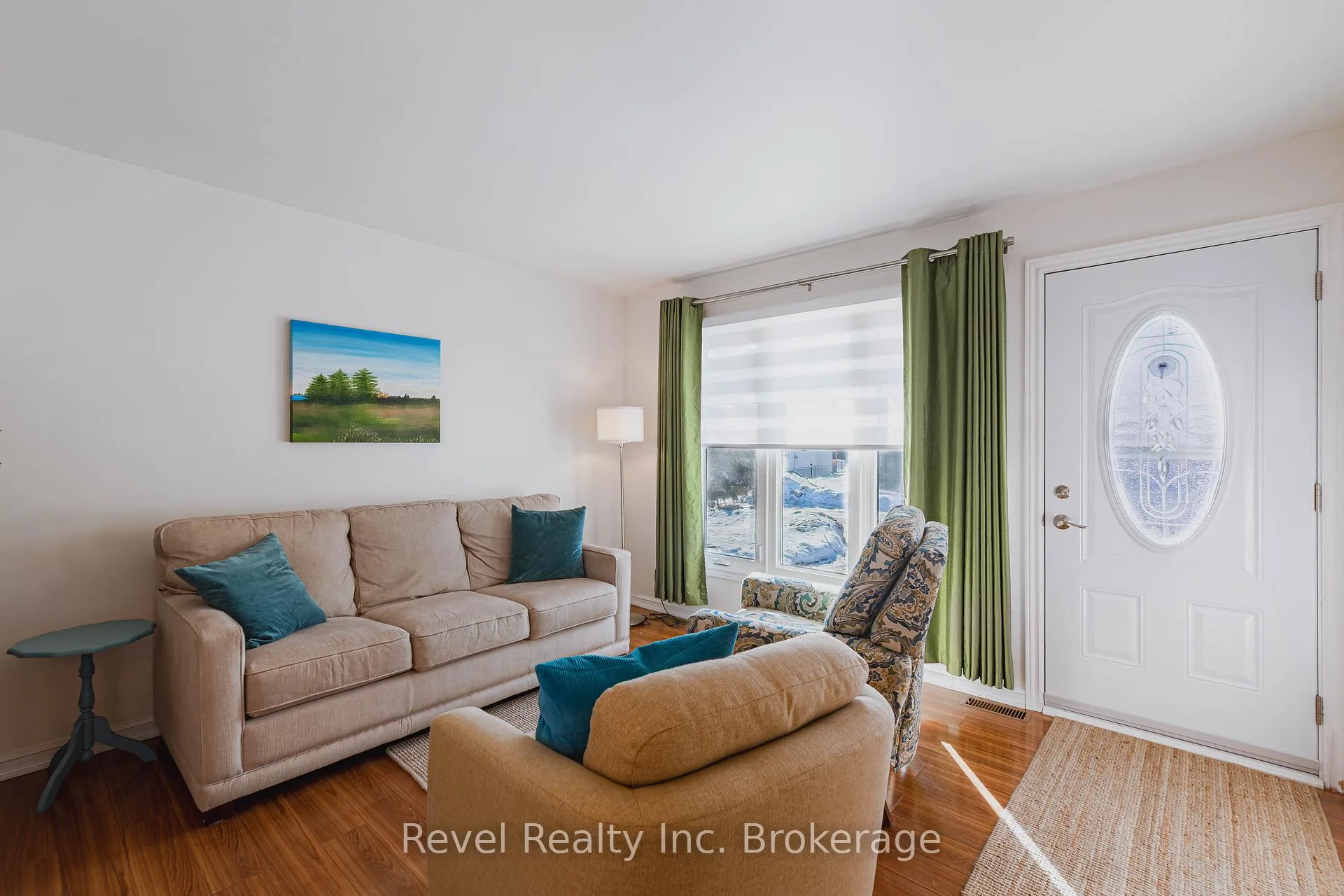 Photo 3 of 372 Mckenzie Avenue, North Bay, Widdifield — HOMEH