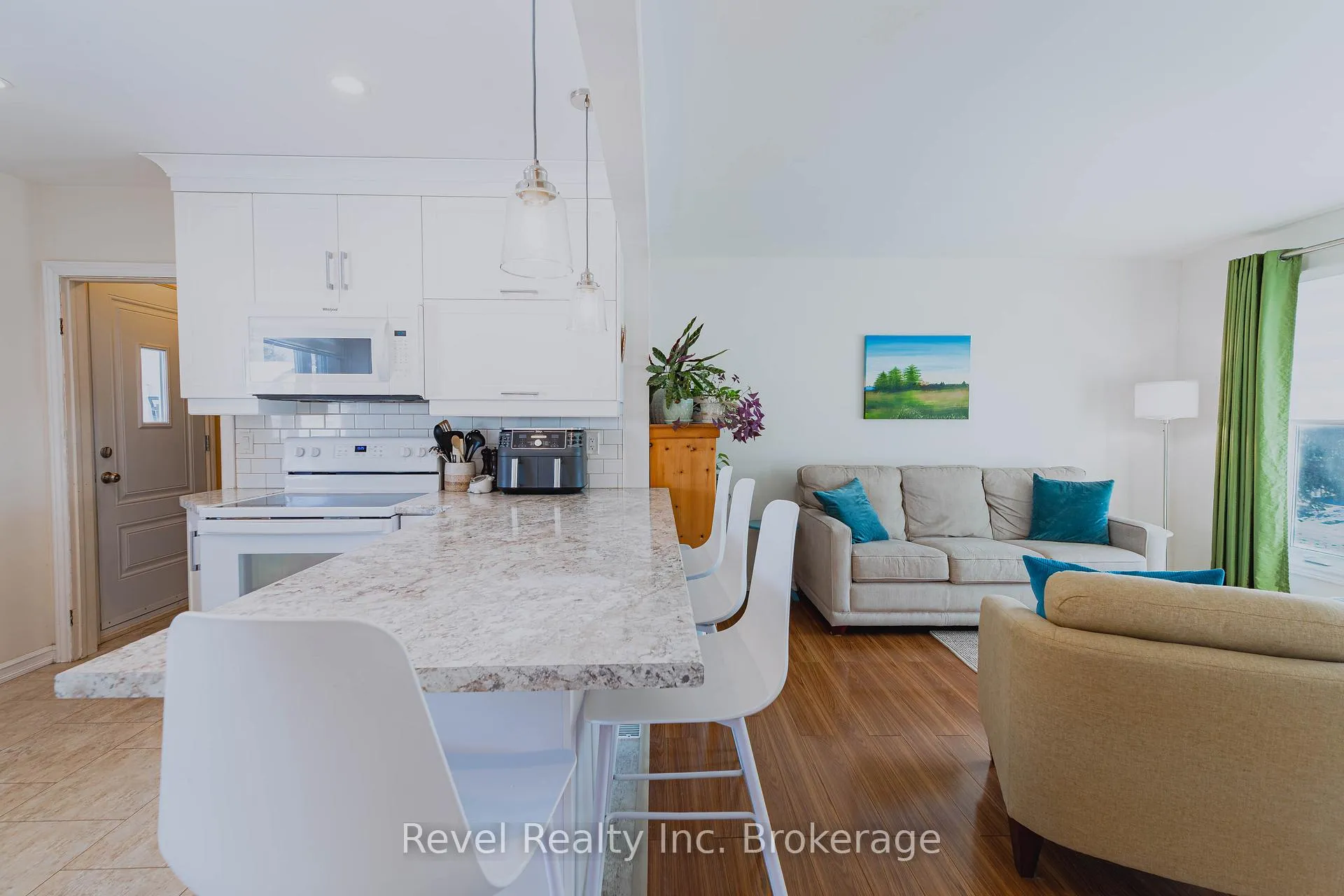 Photo 6 of 372 Mckenzie Avenue, North Bay, Widdifield — HOMEH