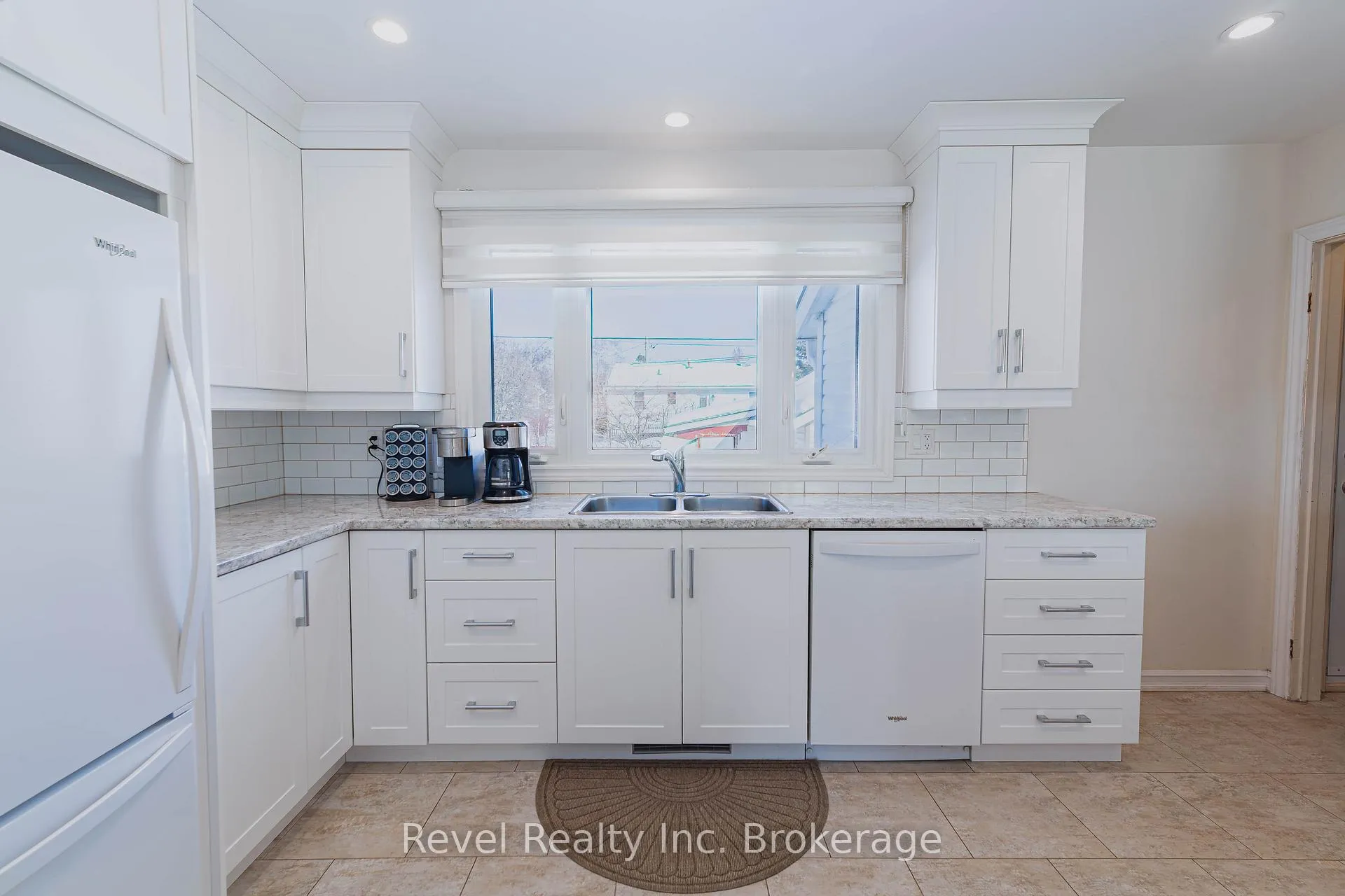 Photo 7 of 372 Mckenzie Avenue, North Bay, Widdifield — HOMEH
