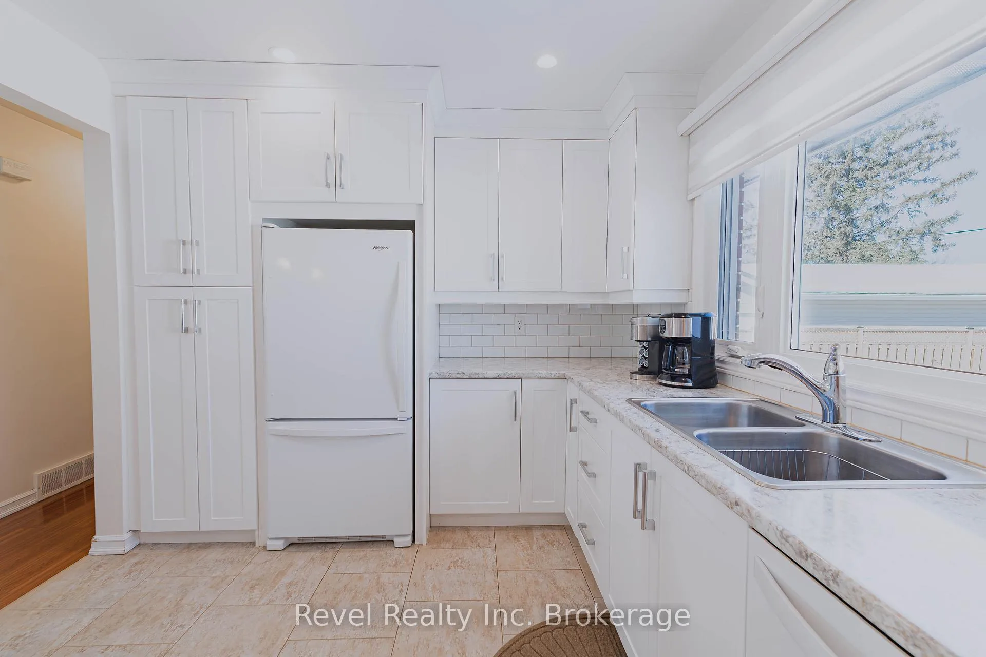 Photo 10 of 372 Mckenzie Avenue, North Bay, Widdifield — HOMEH