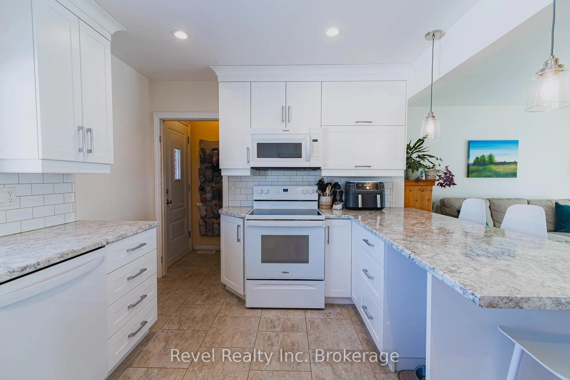 Photo 11 of 372 Mckenzie Avenue, North Bay, Widdifield — HOMEH
