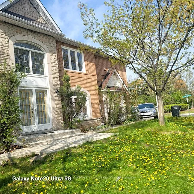 Photo 4 of 22 Yellow Brick Road, Brampton, Brampton North — HOMEH