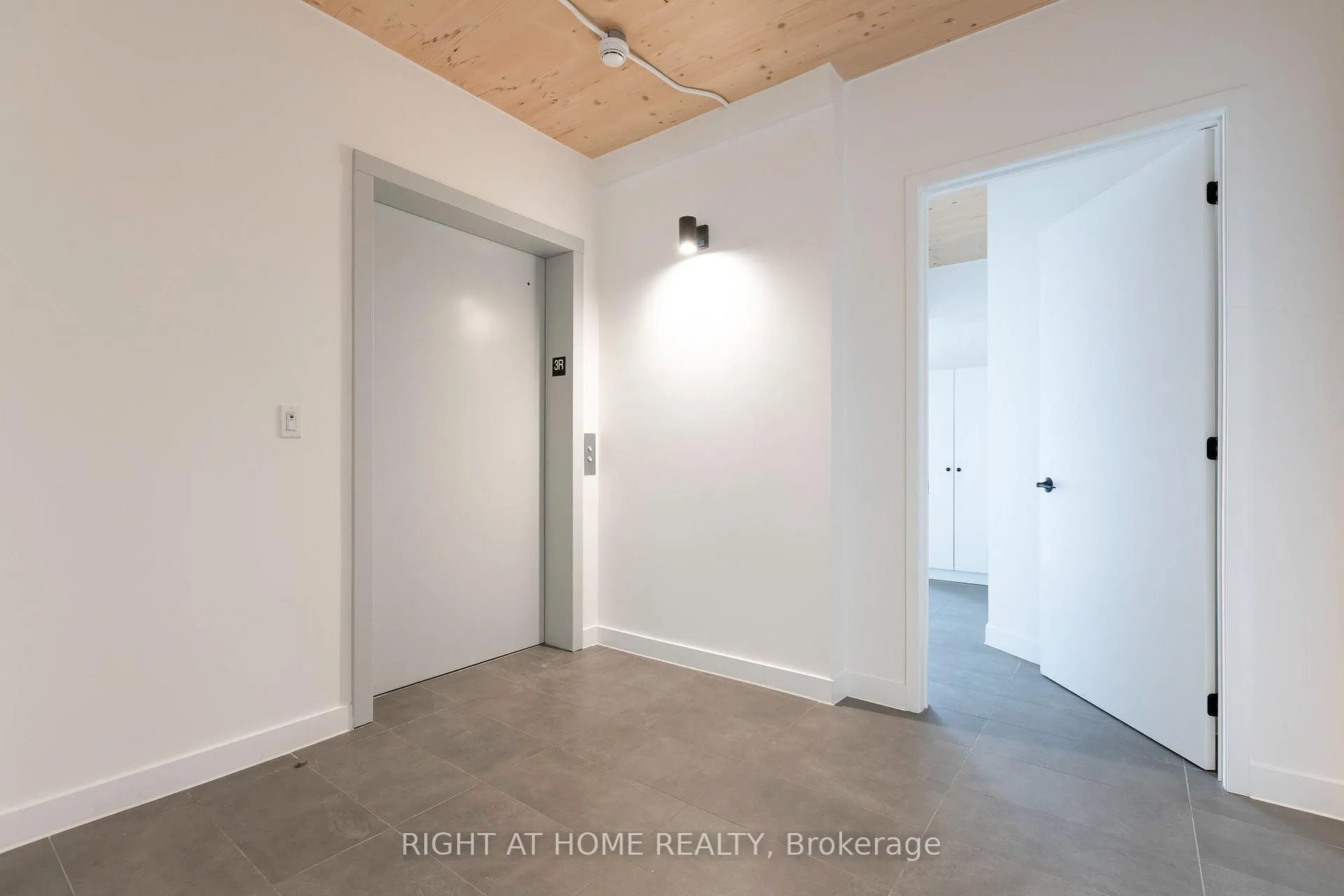 Photo 2 of Unit 302, 1598 Queen Street E, Toronto, Greenwood-Coxwell — HOMEH