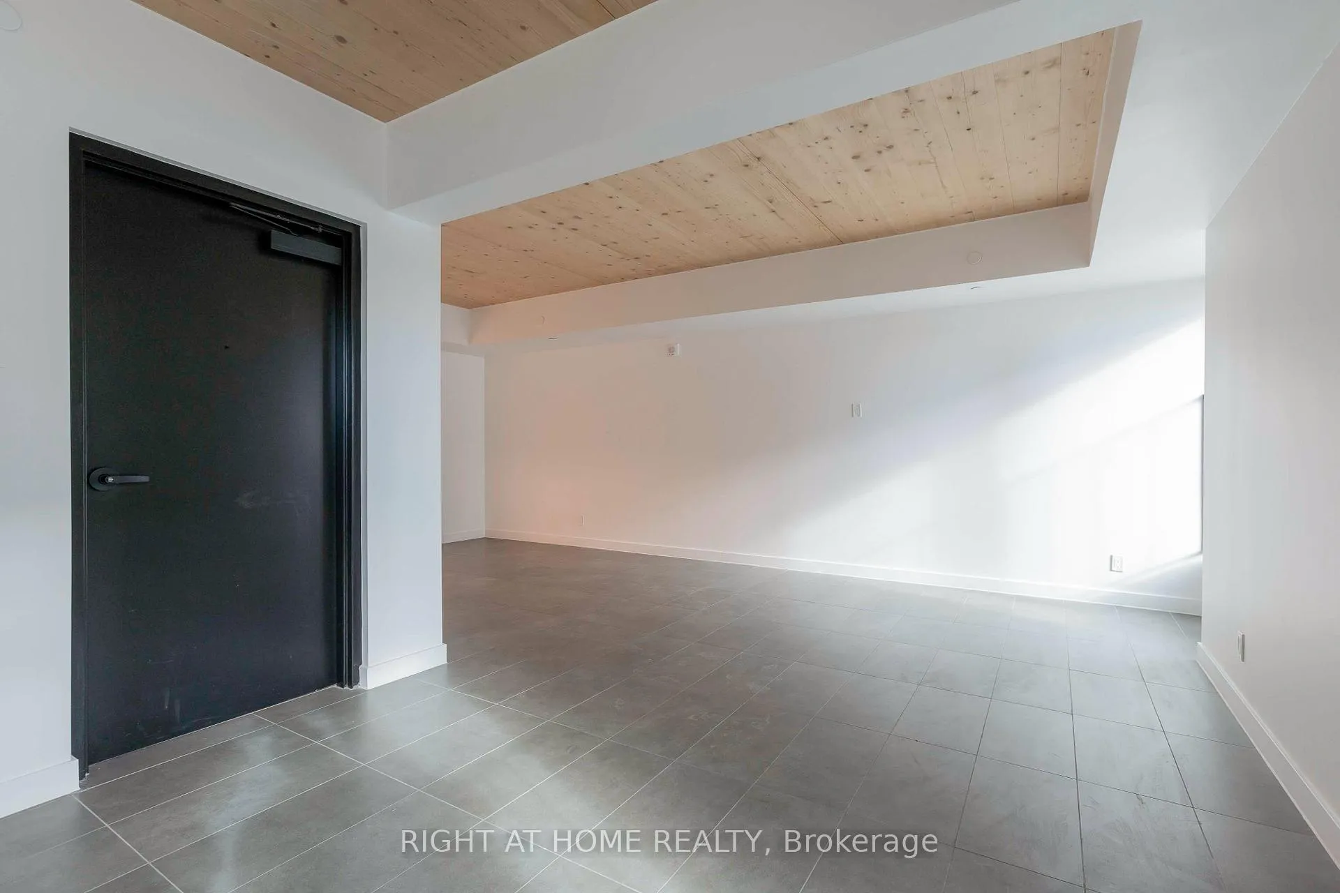 Photo 13 of Unit 302, 1598 Queen Street E, Toronto, Greenwood-Coxwell — HOMEH