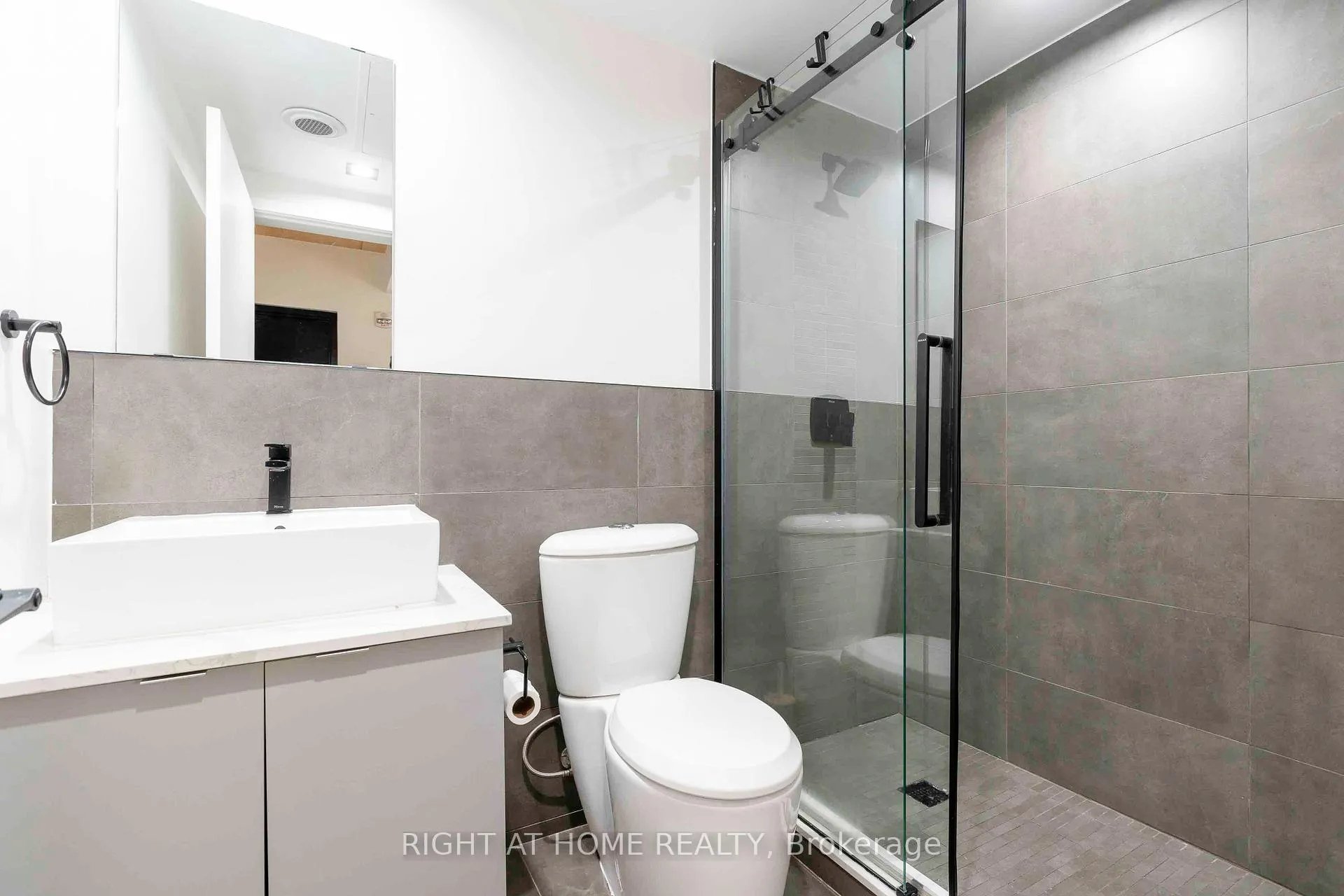 Photo 18 of Unit 302, 1598 Queen Street E, Toronto, Greenwood-Coxwell — HOMEH