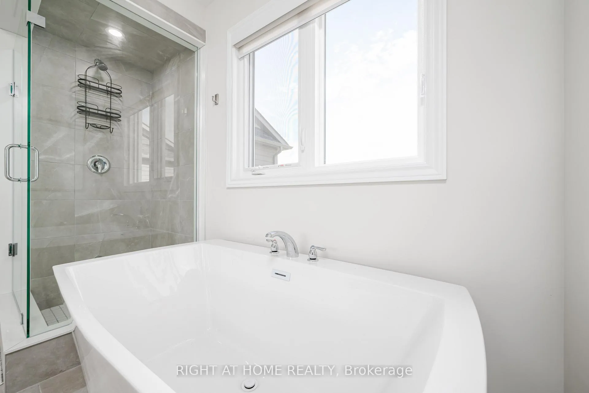 Photo 9 of Unit 300, 300 McEachern Lane, Gravenhurst, Muskoka (S) — HOMEH
