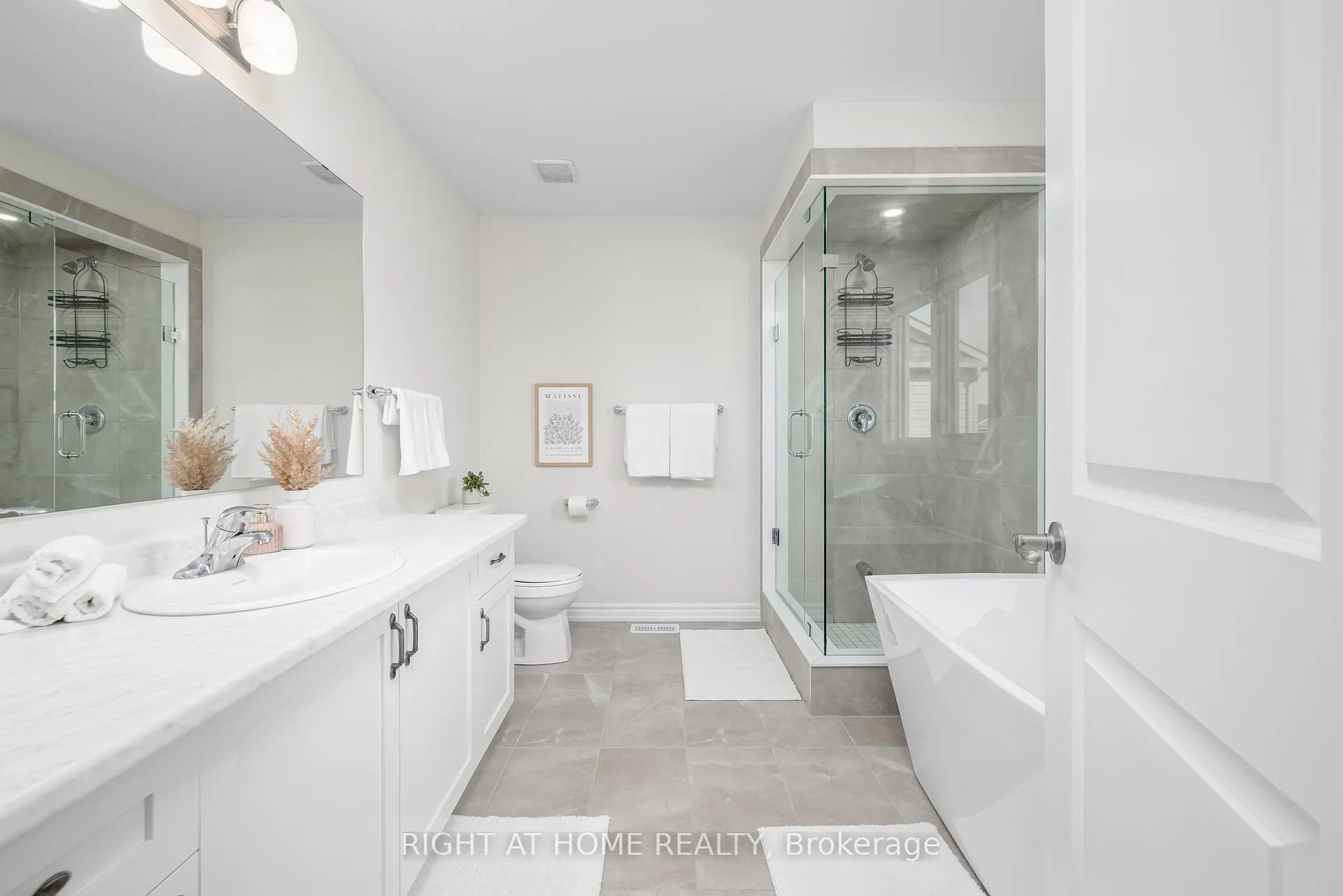 Photo 10 of Unit 300, 300 McEachern Lane, Gravenhurst, Muskoka (S) — HOMEH