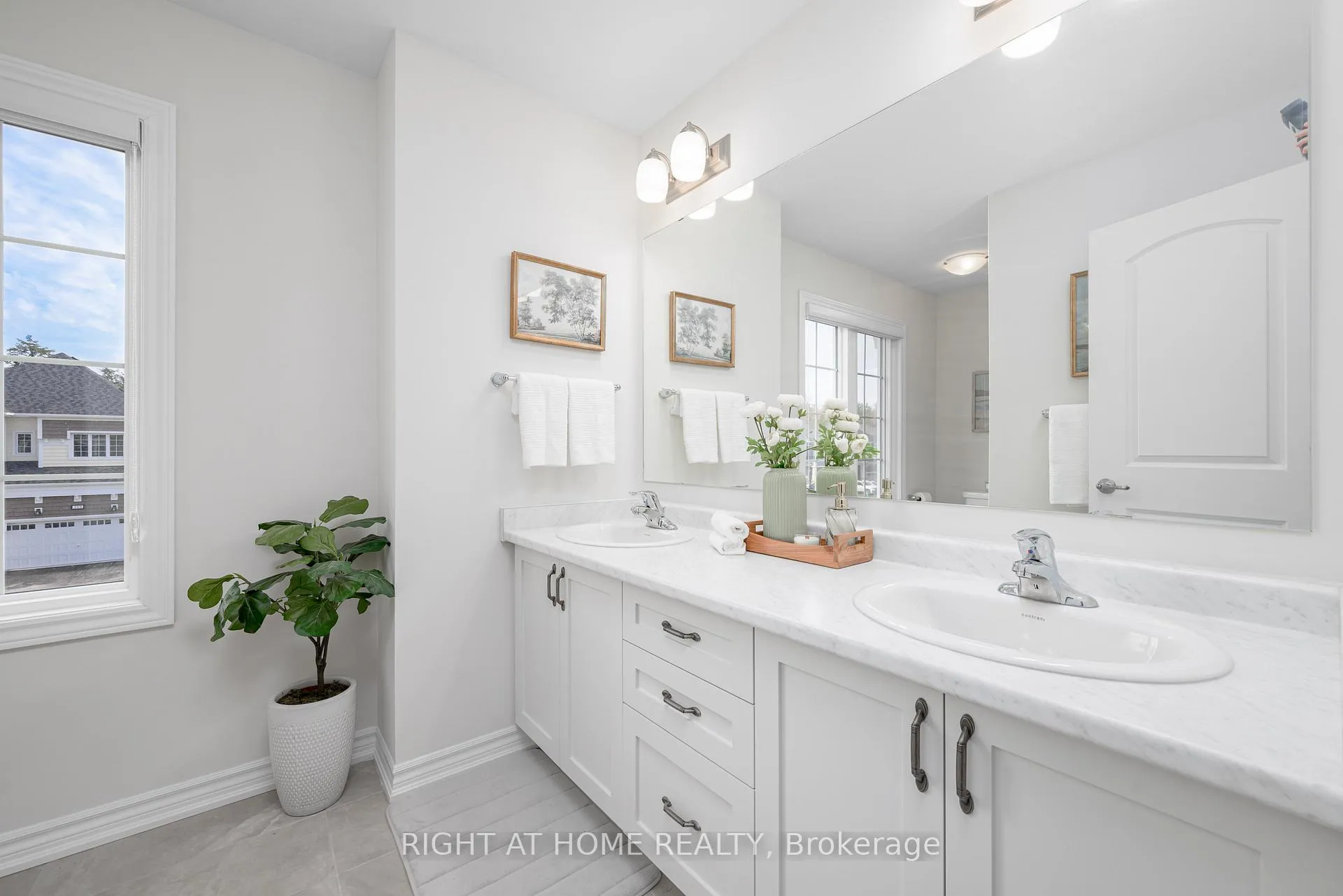 Photo 30 of Unit 300, 300 McEachern Lane, Gravenhurst, Muskoka (S) — HOMEH