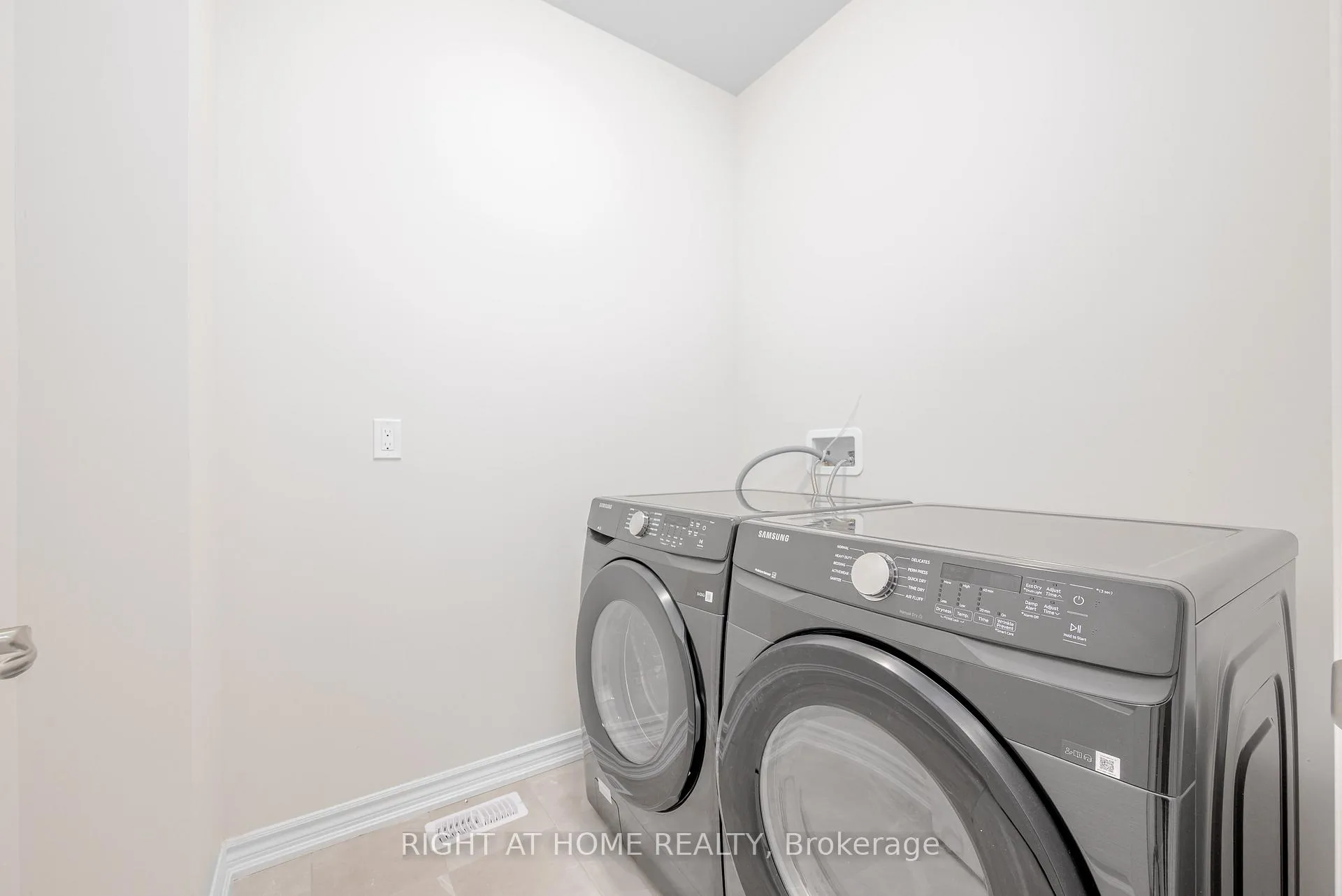 Photo 40 of Unit 300, 300 McEachern Lane, Gravenhurst, Muskoka (S) — HOMEH