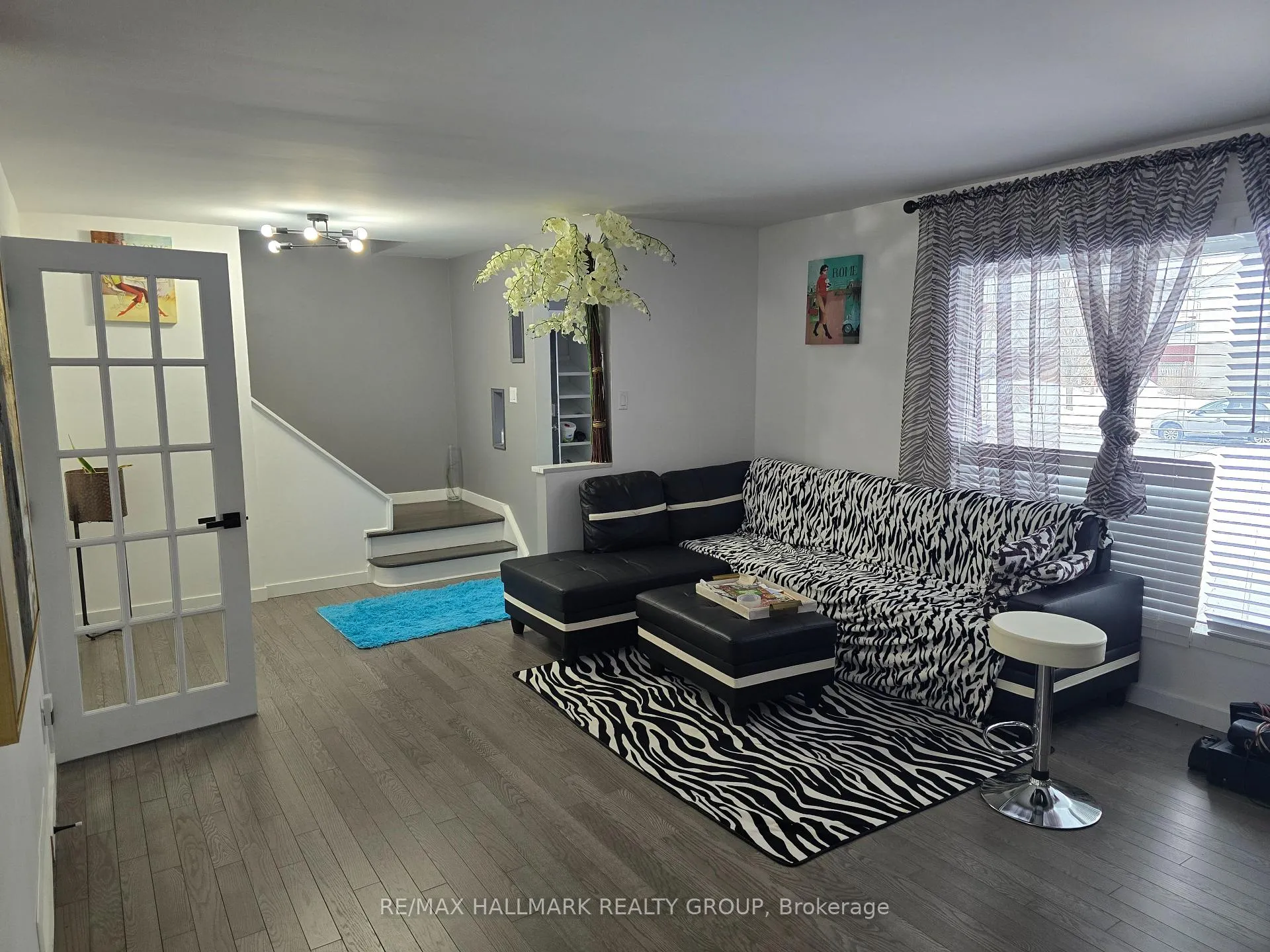 Photo 2 of 2706 Hickson Crescent, Ottawa, Redwood Park — HOMEH