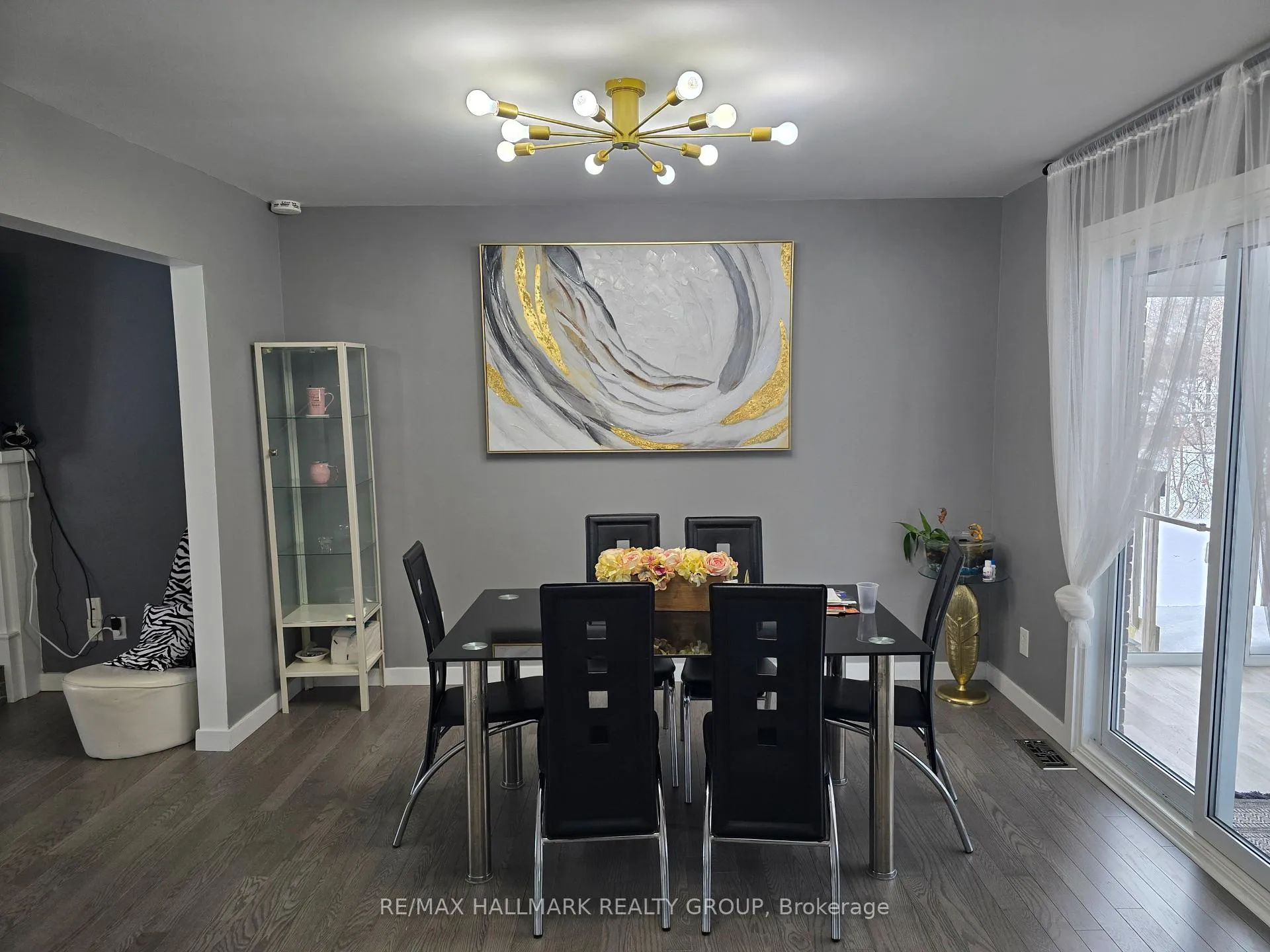 Photo 4 of 2706 Hickson Crescent, Ottawa, Redwood Park — HOMEH