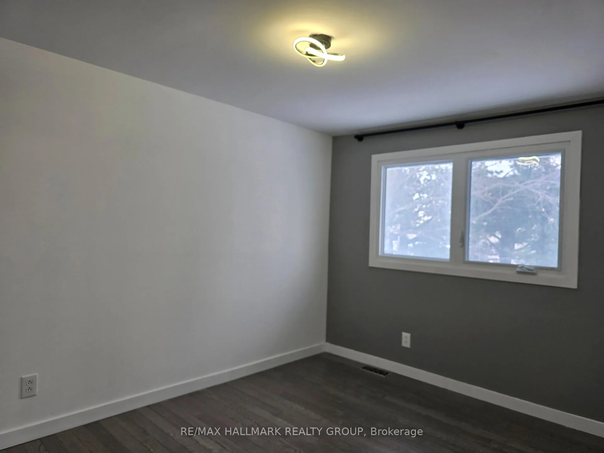 Photo 7 of 2706 Hickson Crescent, Ottawa, Redwood Park — HOMEH
