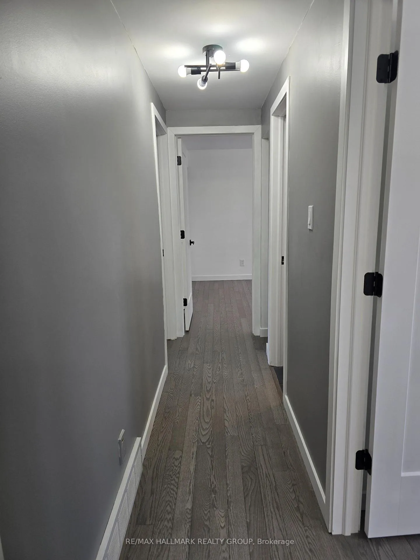 Photo 8 of 2706 Hickson Crescent, Ottawa, Redwood Park — HOMEH