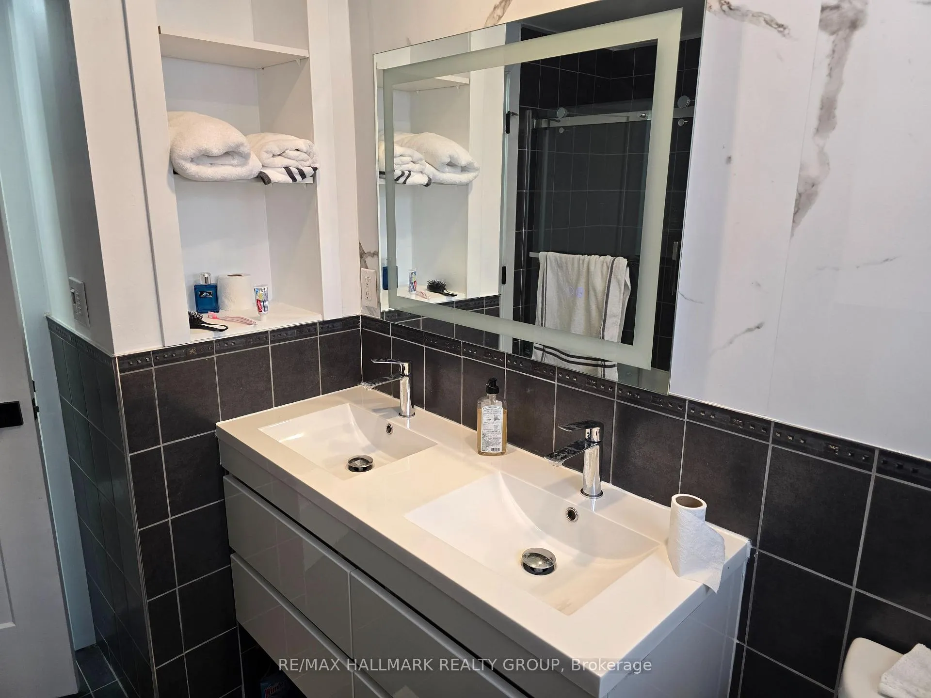 Photo 13 of 2706 Hickson Crescent, Ottawa, Redwood Park — HOMEH