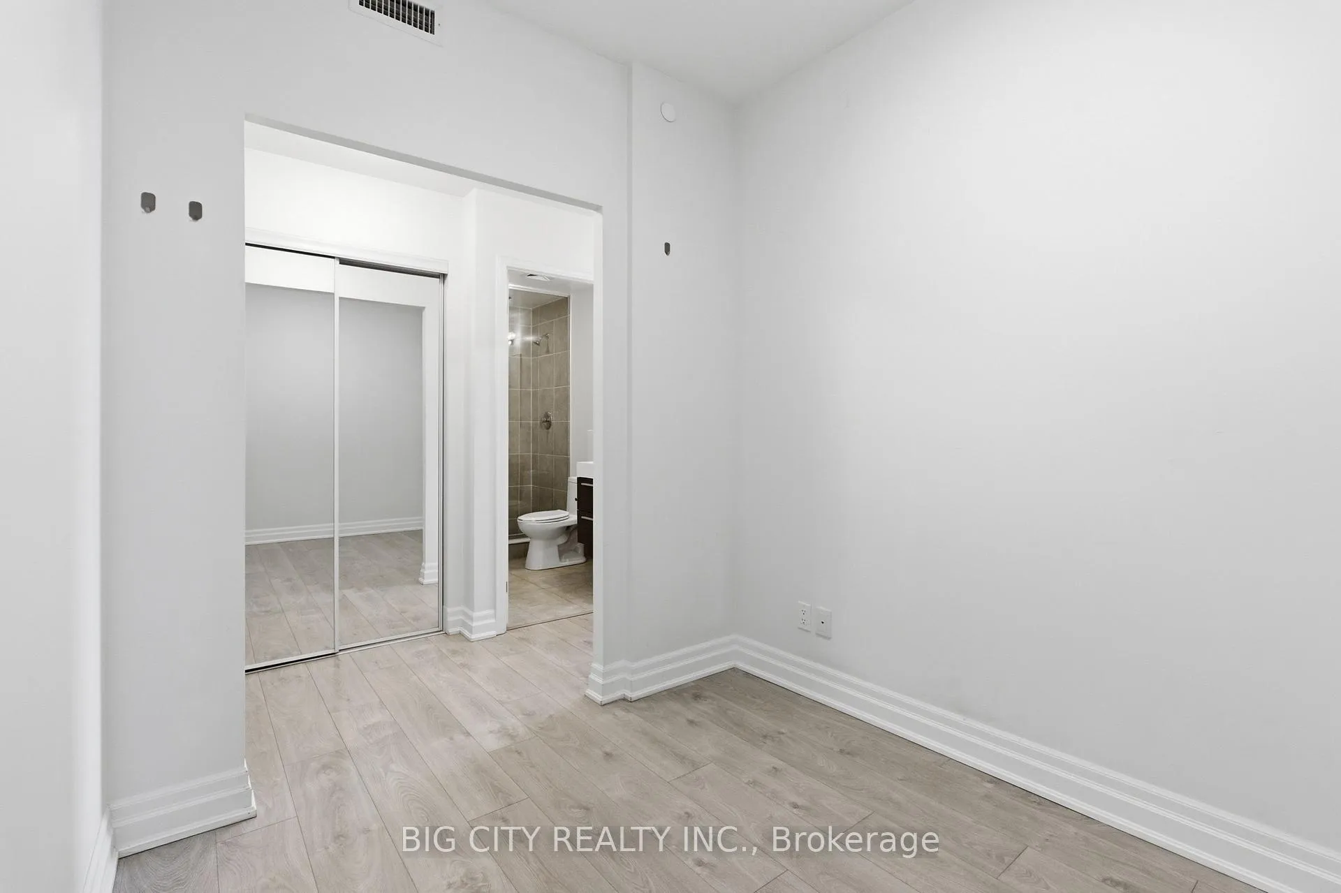 Photo 7 of Unit 1116, 8 Rouge Valley Drive, Markham, Unionville — HOMEH