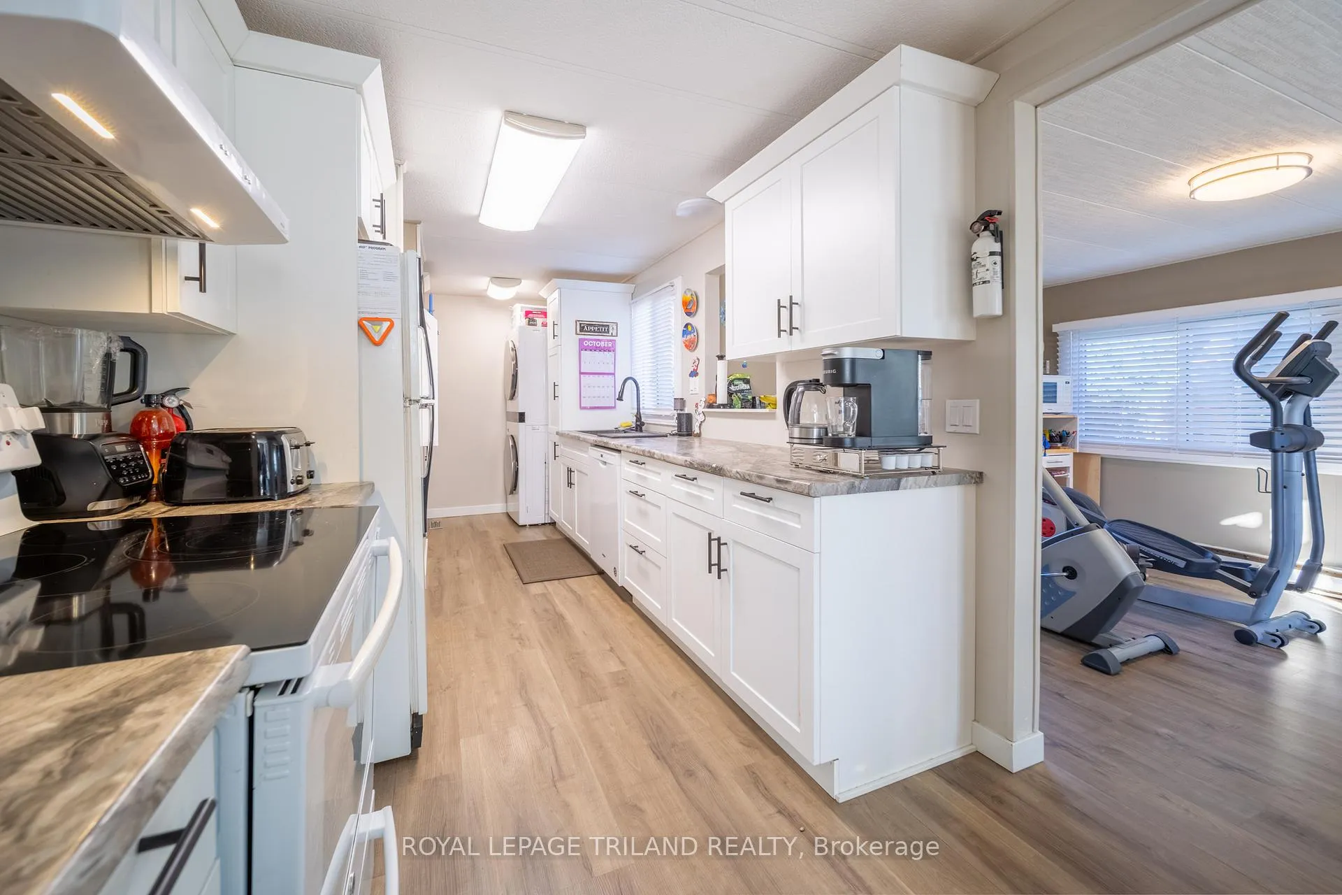 Photo 16 of 154 Pebble Beach Parkway, South Huron, Stephen — HOMEH