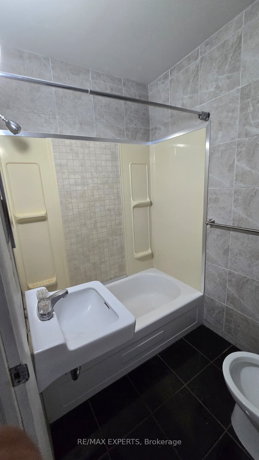 Photo 19 of Unit 5, 63 Donald Street, Belleville, Belleville Ward — HOMEH