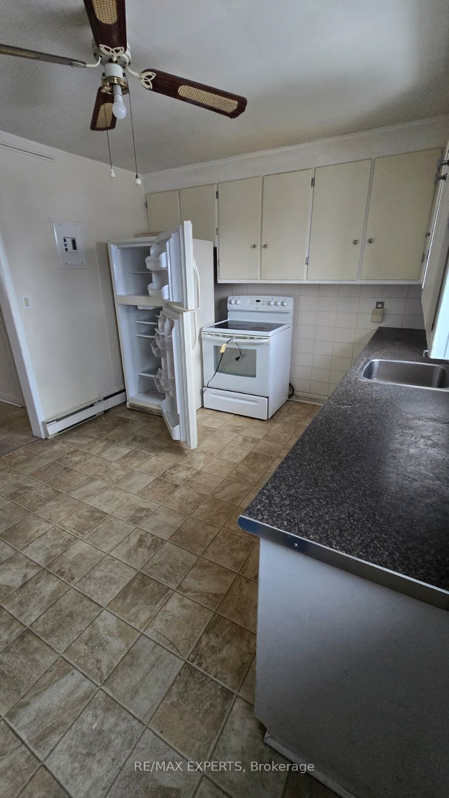 Photo 6 of Unit 5, 63 Donald Street, Belleville, Belleville Ward — HOMEH