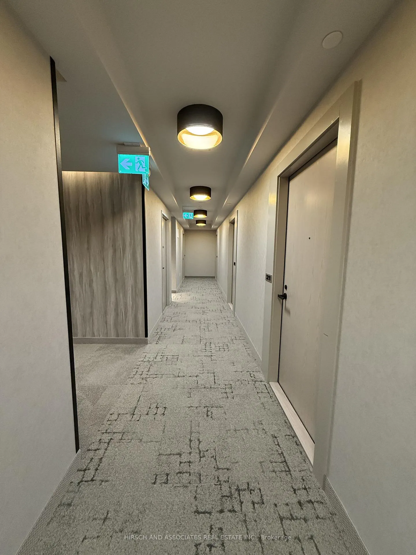 Photo 3 of Unit 3208, 8 Interchange Way, Vaughan, Vaughan Corporate Centre — HOMEH