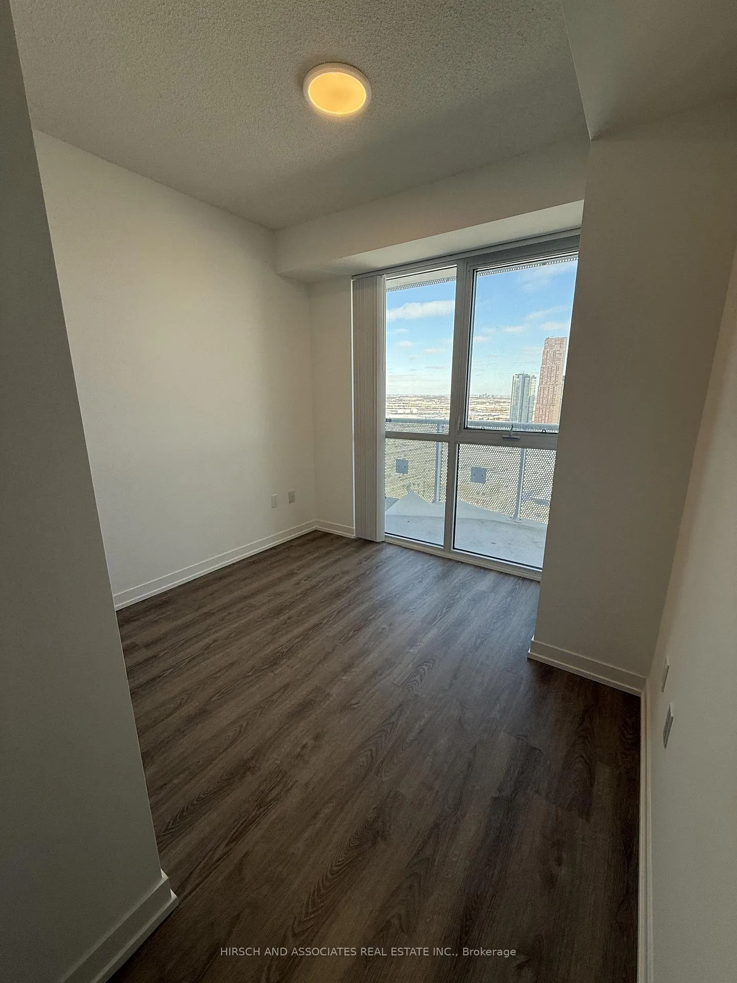 Photo 8 of Unit 3208, 8 Interchange Way, Vaughan, Vaughan Corporate Centre — HOMEH