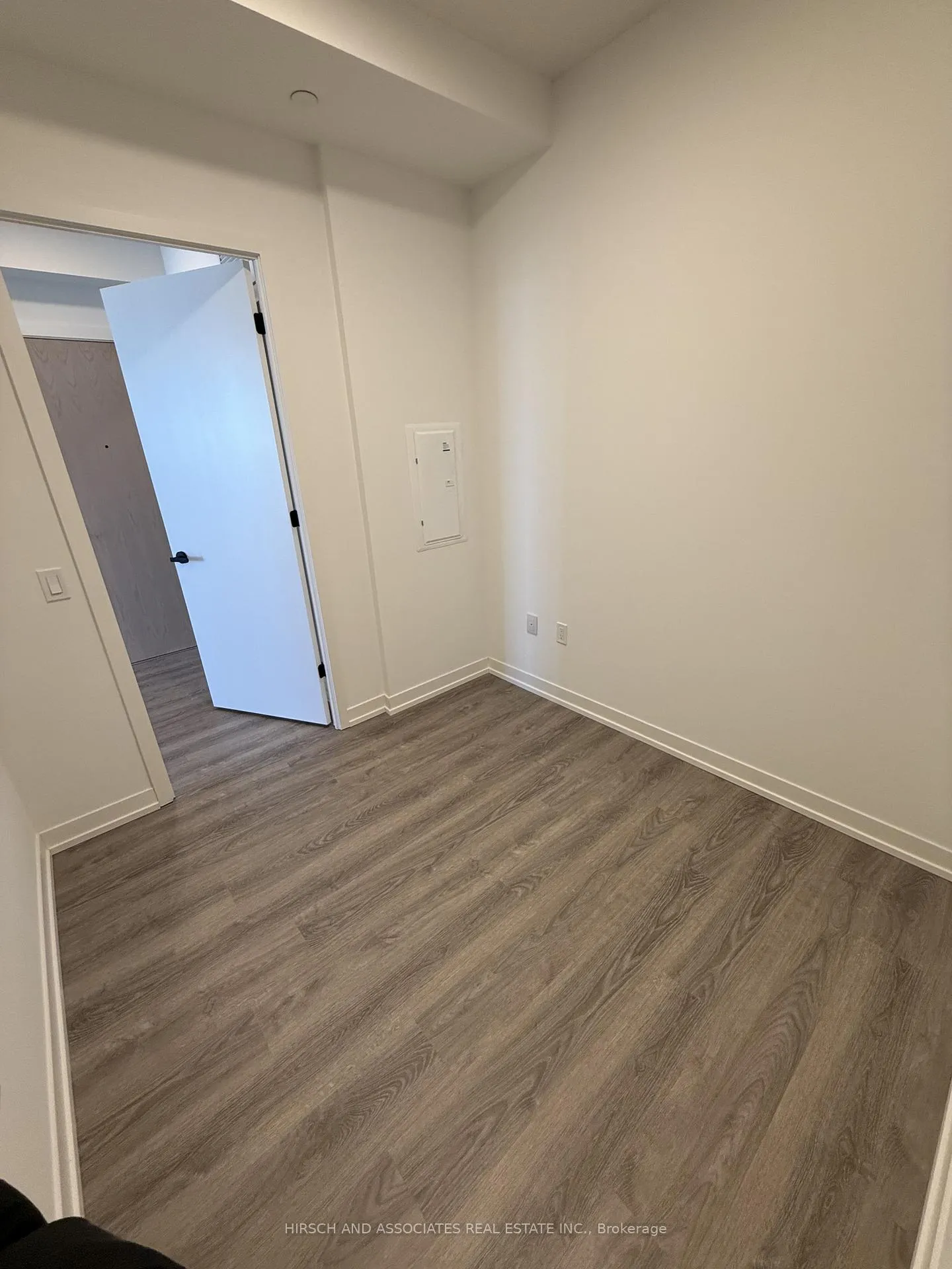 Photo 11 of Unit 3208, 8 Interchange Way, Vaughan, Vaughan Corporate Centre — HOMEH