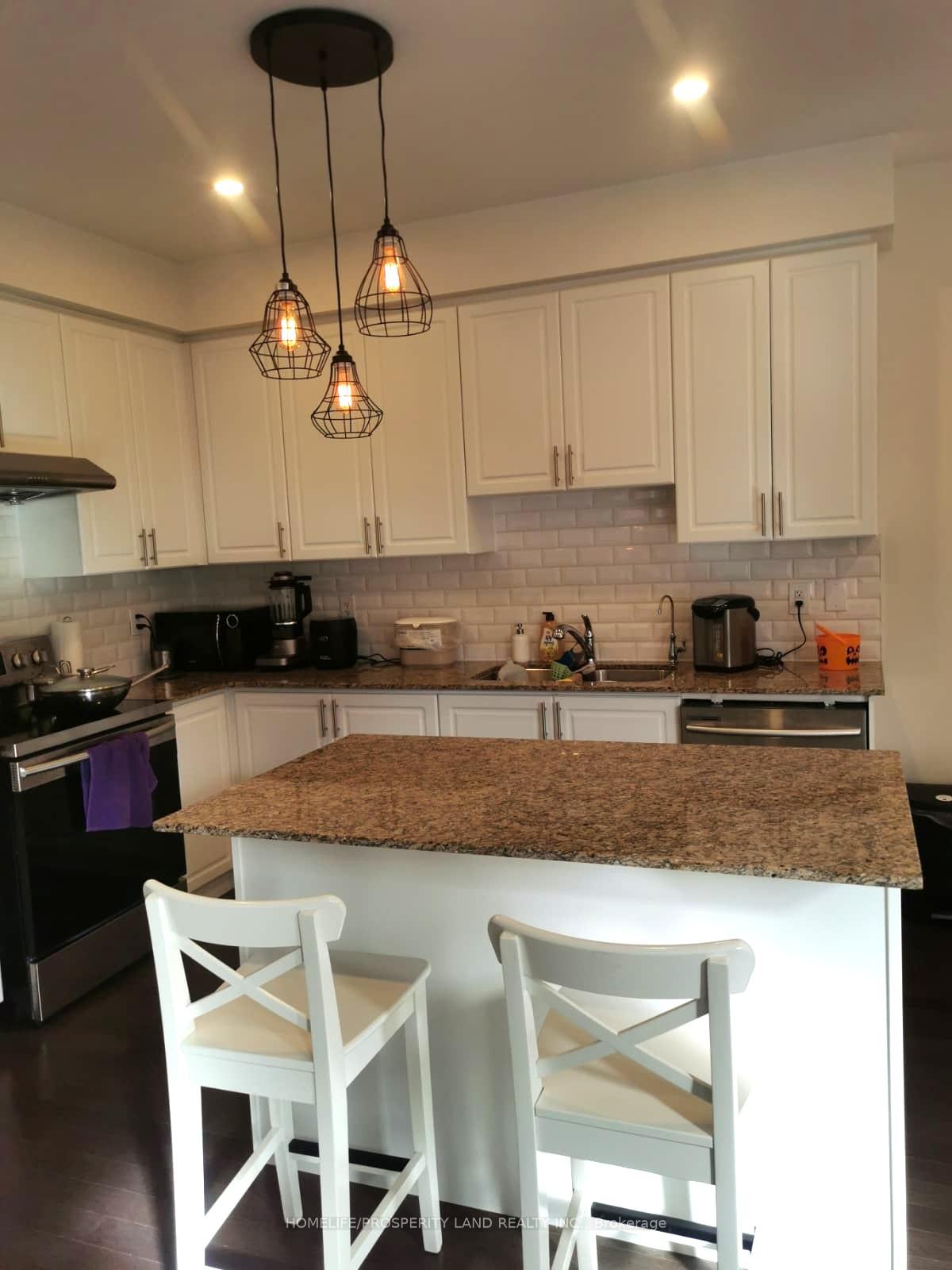 Photo 4 of 11 Rexford Drive, Markham, Cornell — HOMEH