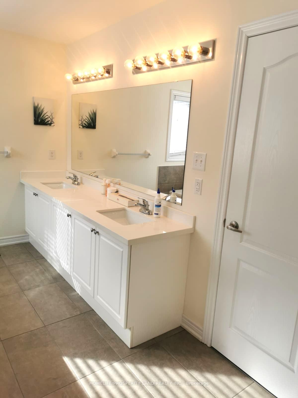 Photo 9 of 11 Rexford Drive, Markham, Cornell — HOMEH