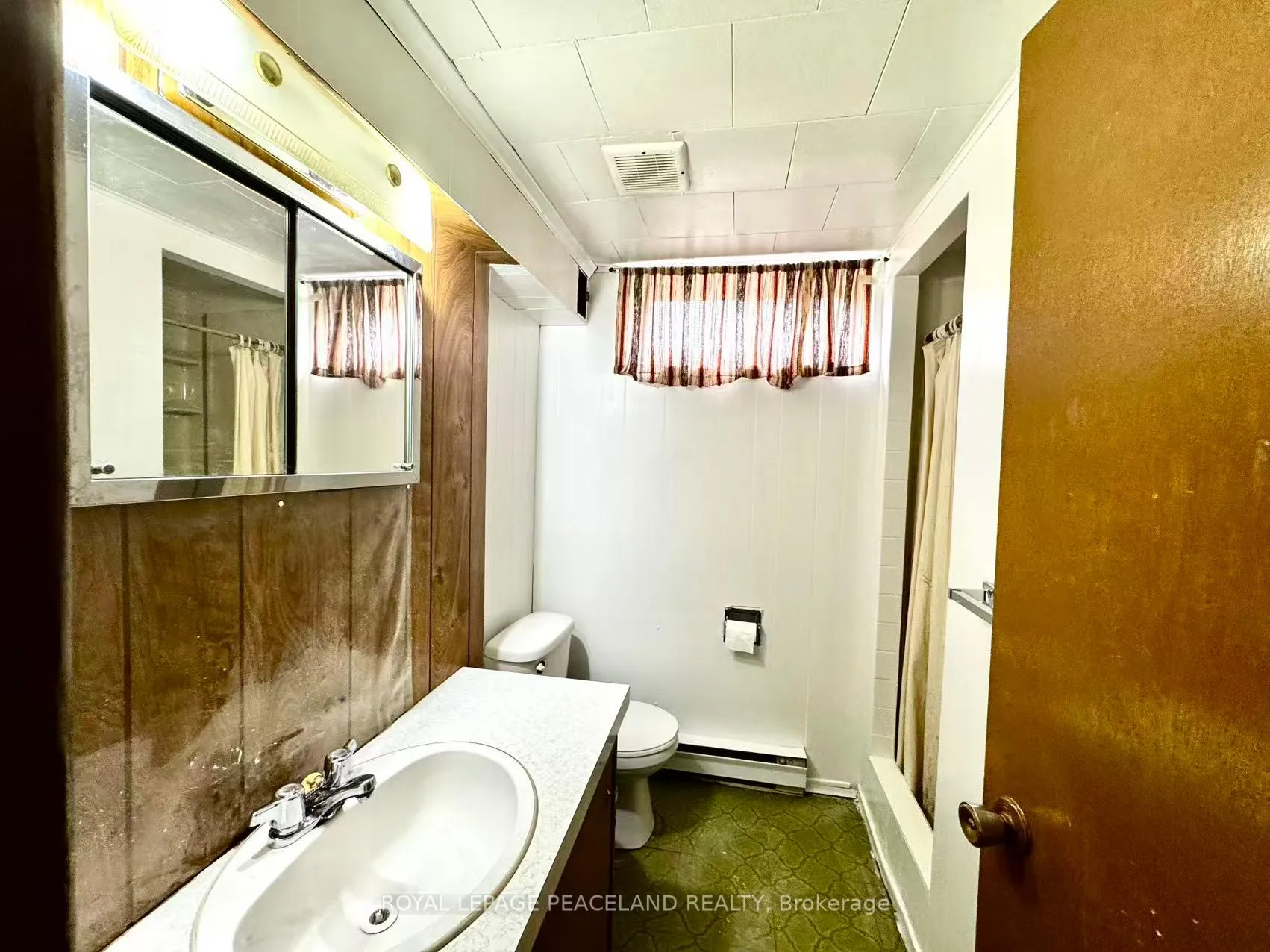 Photo 9 of Unit Basement, 403 Denlow Avenue, Hamilton, Westcliffe — HOMEH