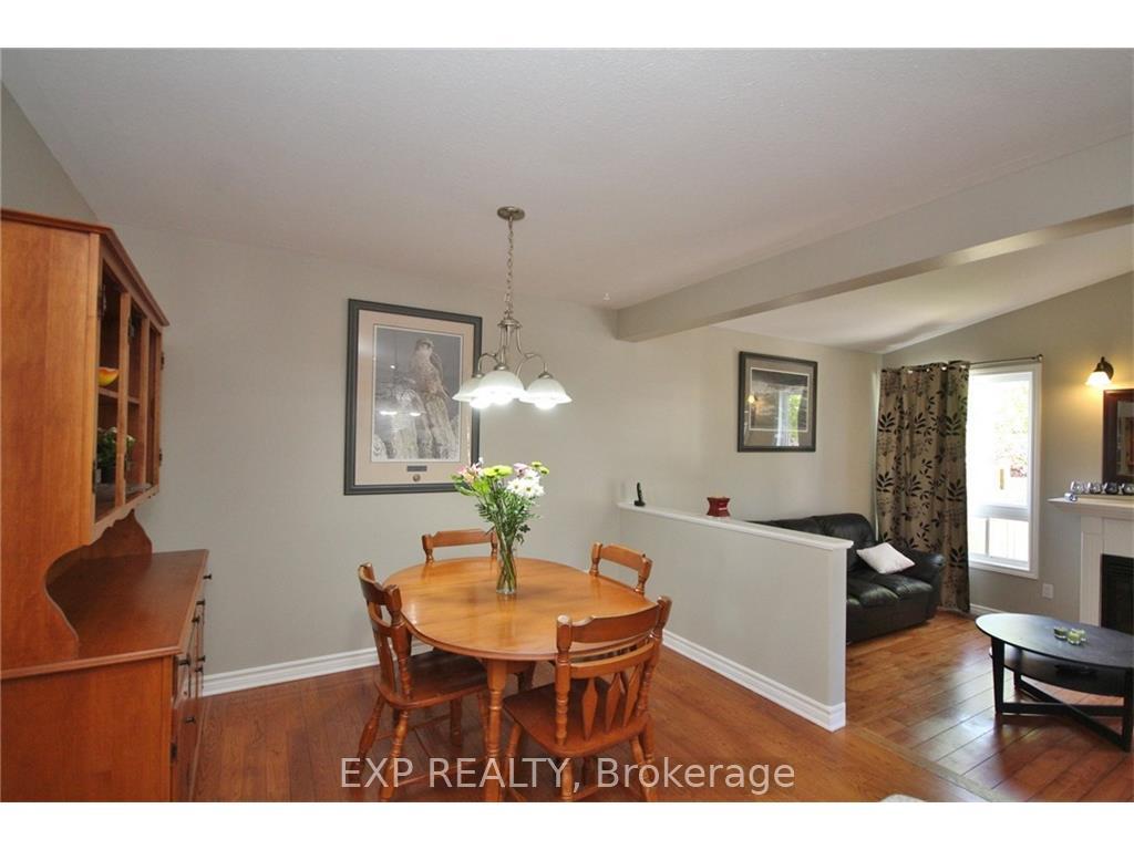 Photo 4 of 24 Wallsend Avenue, Ottawa, Kanata - Morgan's Grant/South March — HOMEH
