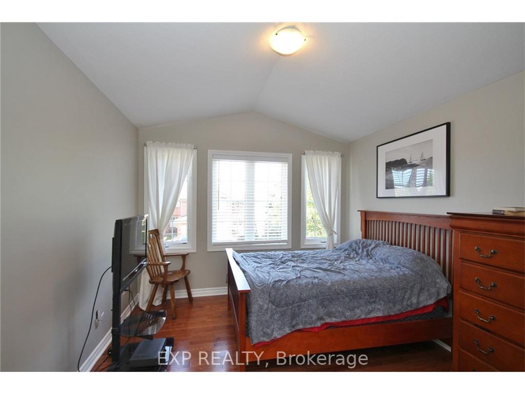 Photo 7 of 24 Wallsend Avenue, Ottawa, Kanata - Morgan's Grant/South March — HOMEH