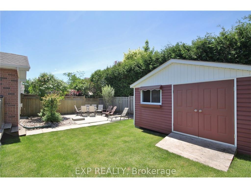 Photo 15 of 24 Wallsend Avenue, Ottawa, Kanata - Morgan's Grant/South March — HOMEH