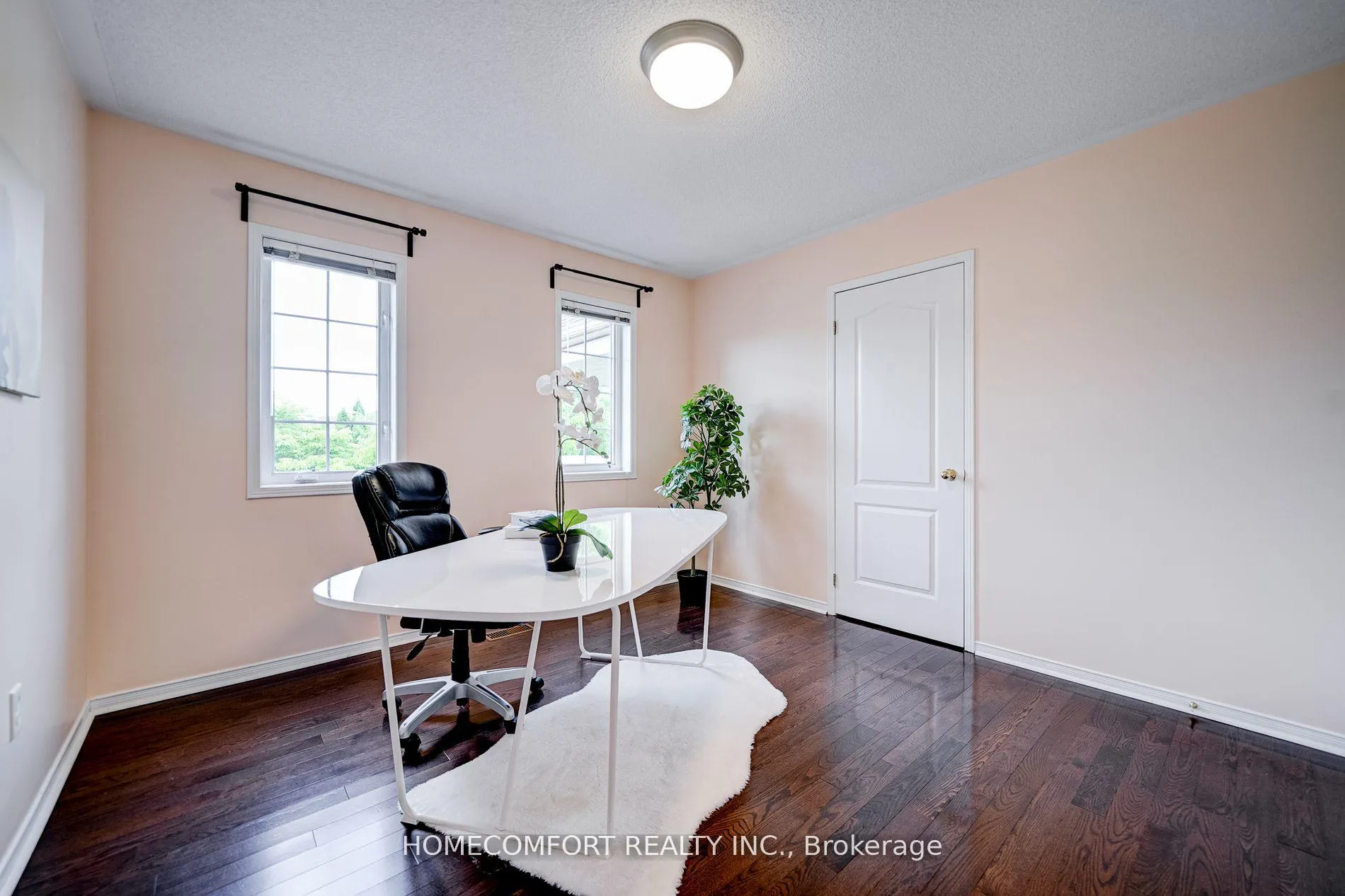 Photo 6 of 26 Belgrave Square, Markham, Berczy — HOMEH