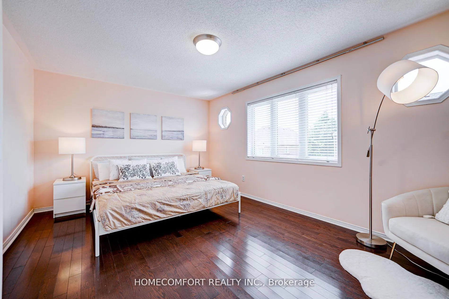 Photo 22 of 26 Belgrave Square, Markham, Berczy — HOMEH