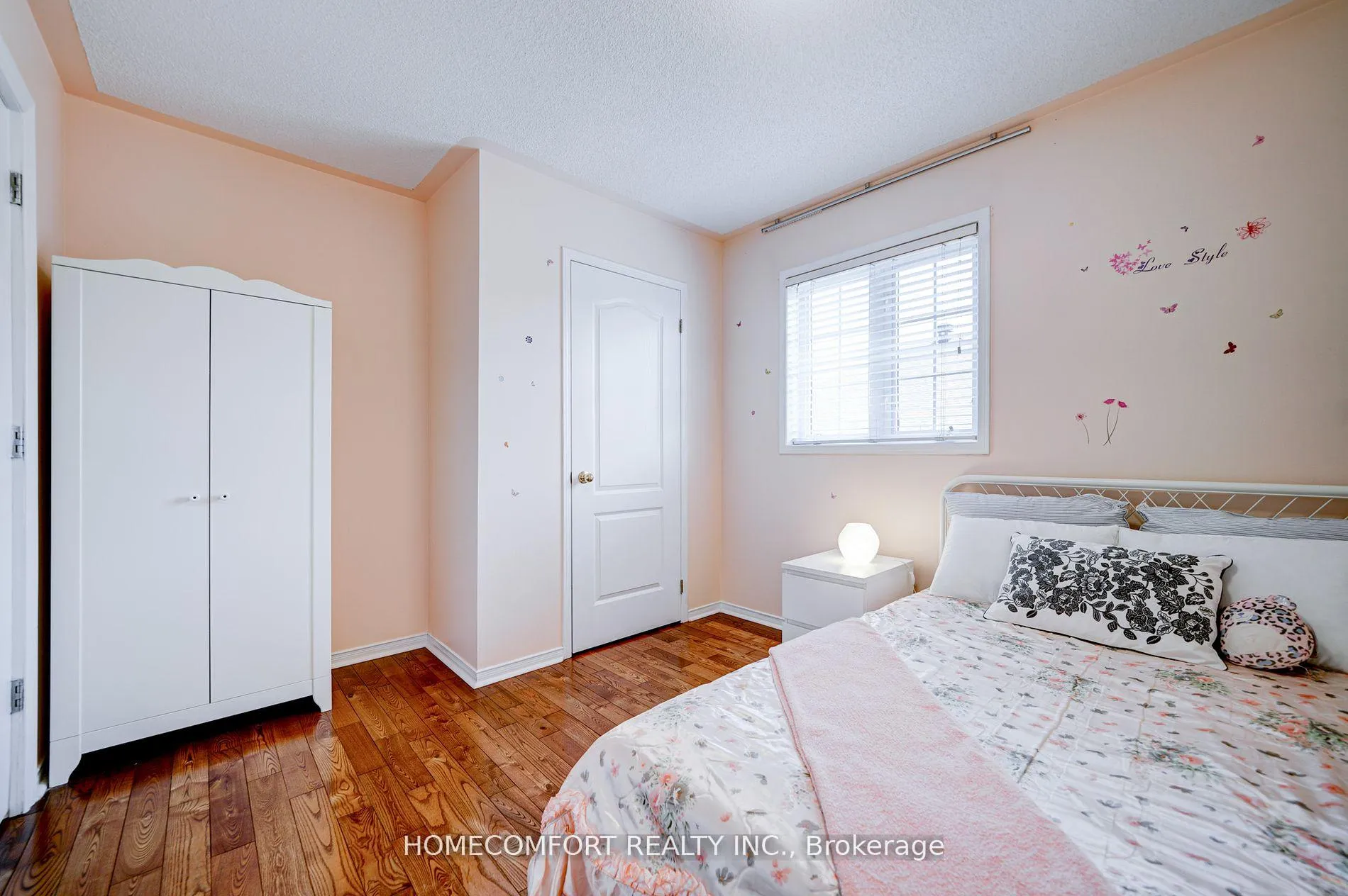 Photo 24 of 26 Belgrave Square, Markham, Berczy — HOMEH