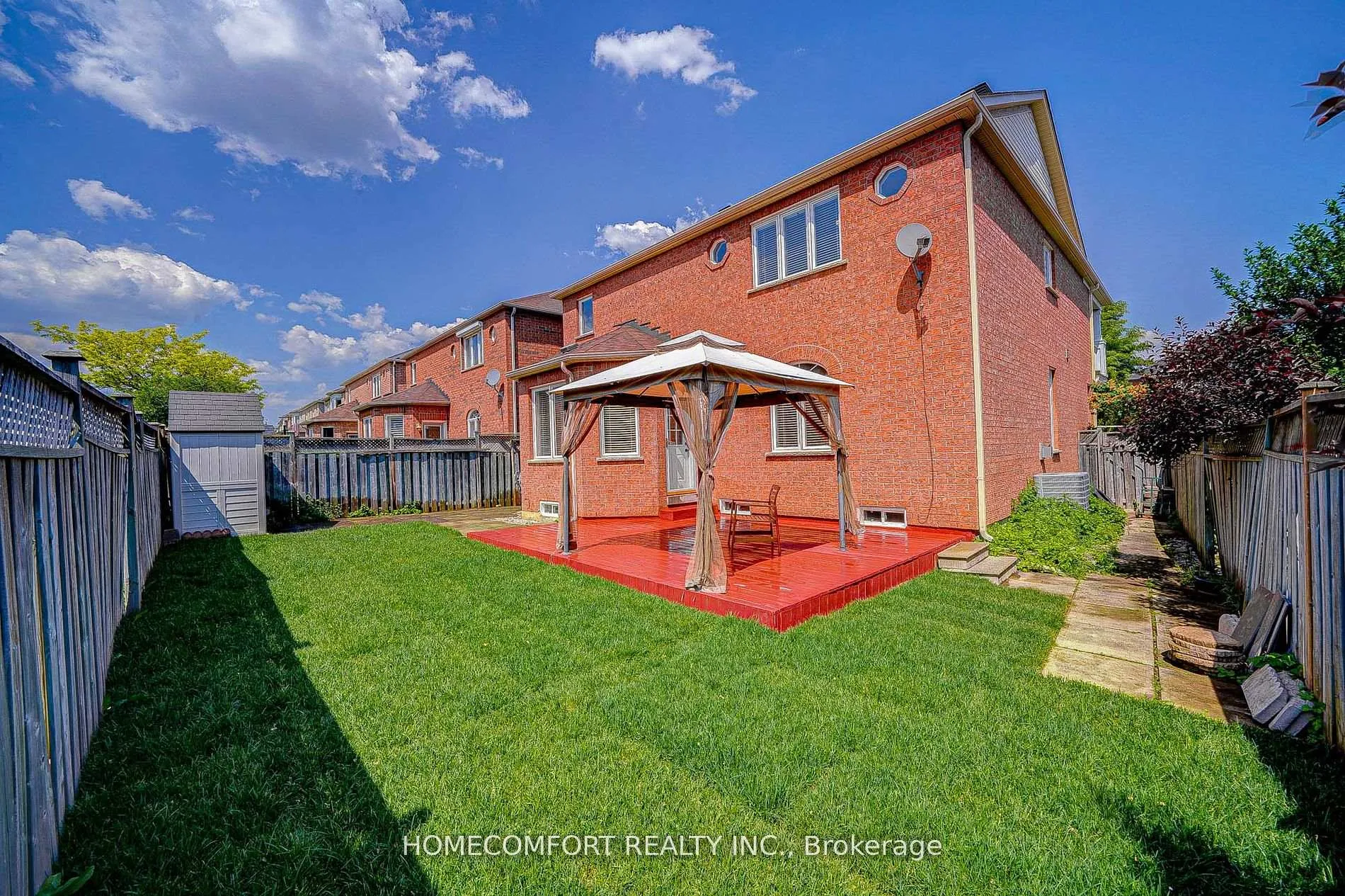 Photo 36 of 26 Belgrave Square, Markham, Berczy — HOMEH