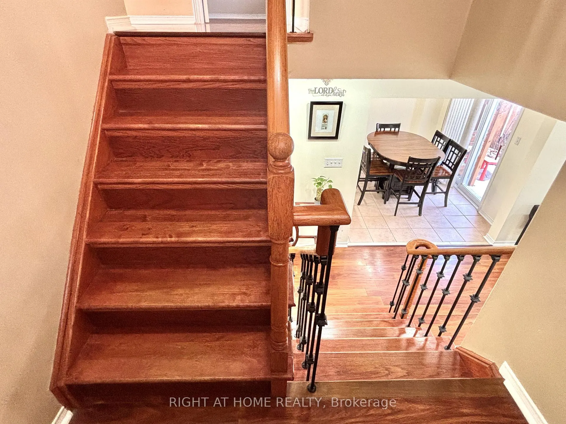 Photo 16 of 37 Oakmeadow Drive, Brampton, Fletcher's Meadow — HOMEH