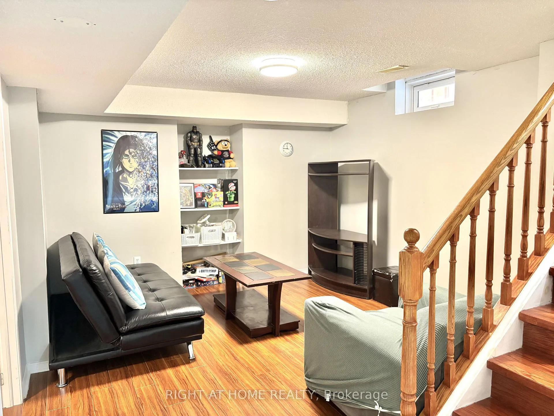 Photo 23 of 37 Oakmeadow Drive, Brampton, Fletcher's Meadow — HOMEH