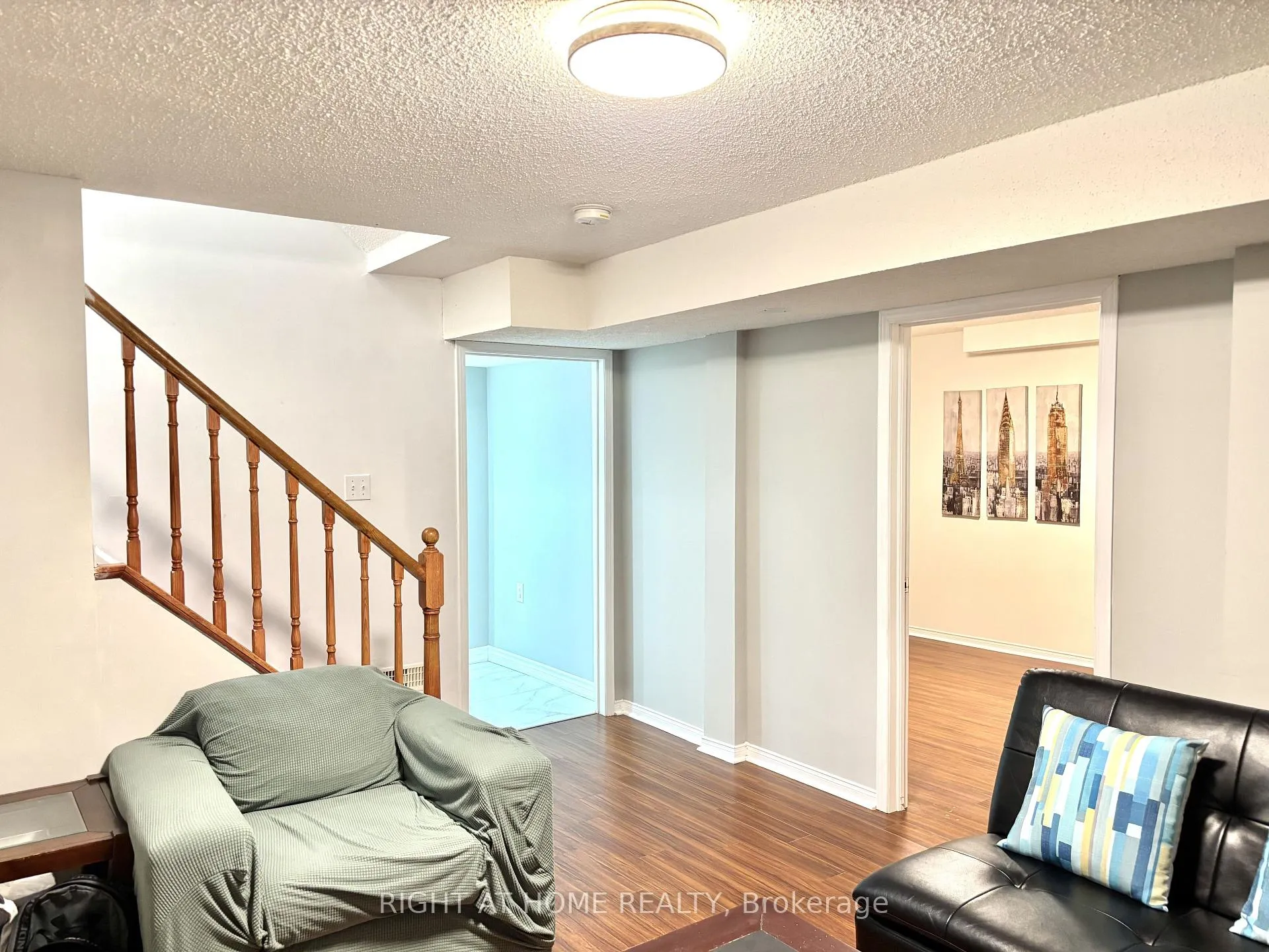 Photo 24 of 37 Oakmeadow Drive, Brampton, Fletcher's Meadow — HOMEH